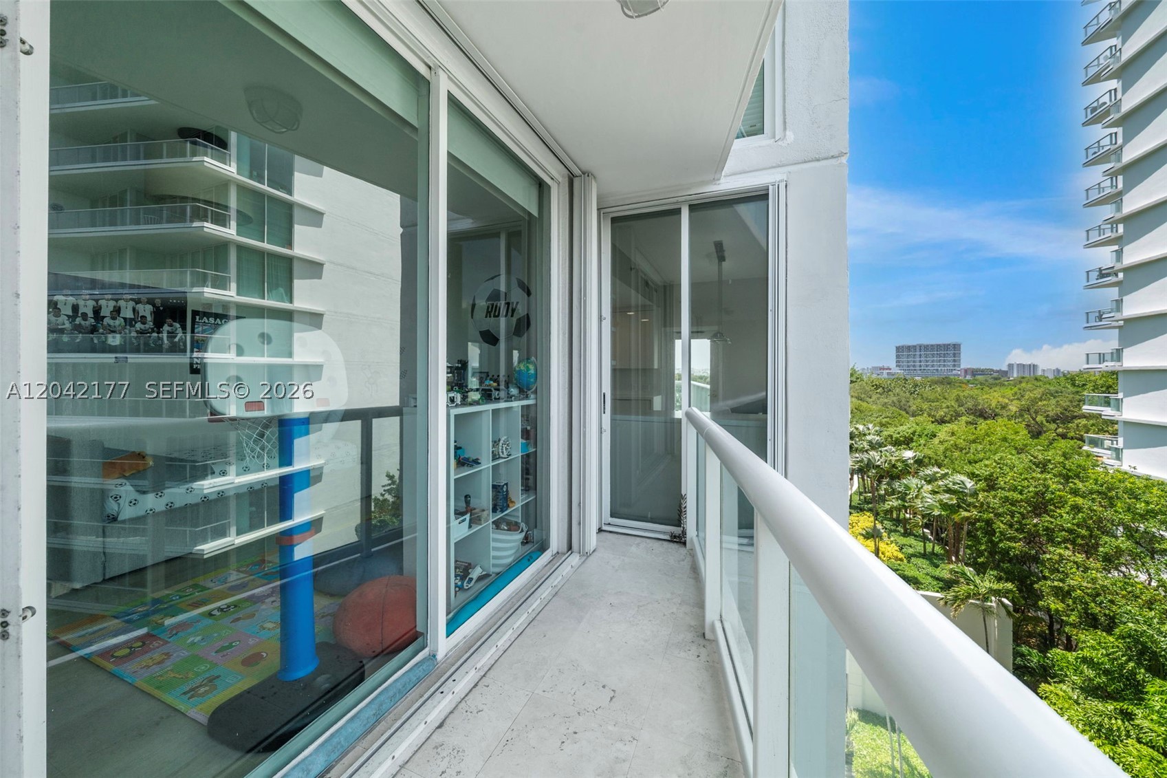 GROVE HILL TOWER CONDO - Residential Lease