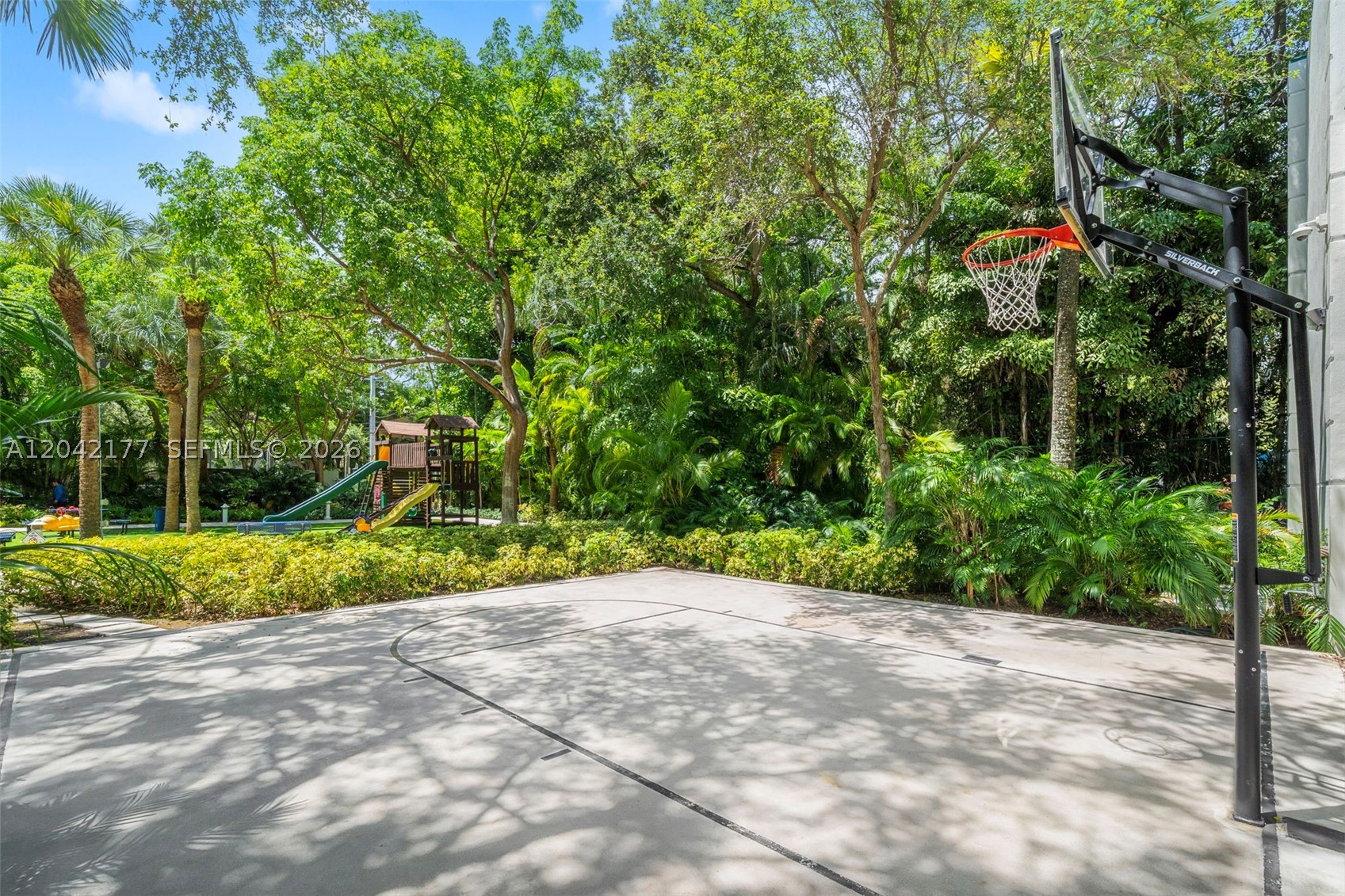 GROVE HILL TOWER CONDO - Residential Lease