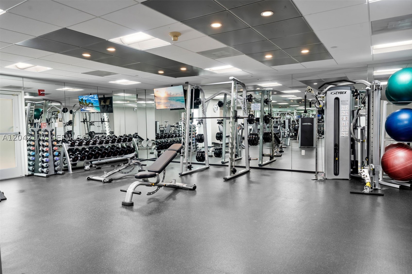 GROVE HILL TOWER CONDO - Residential Lease