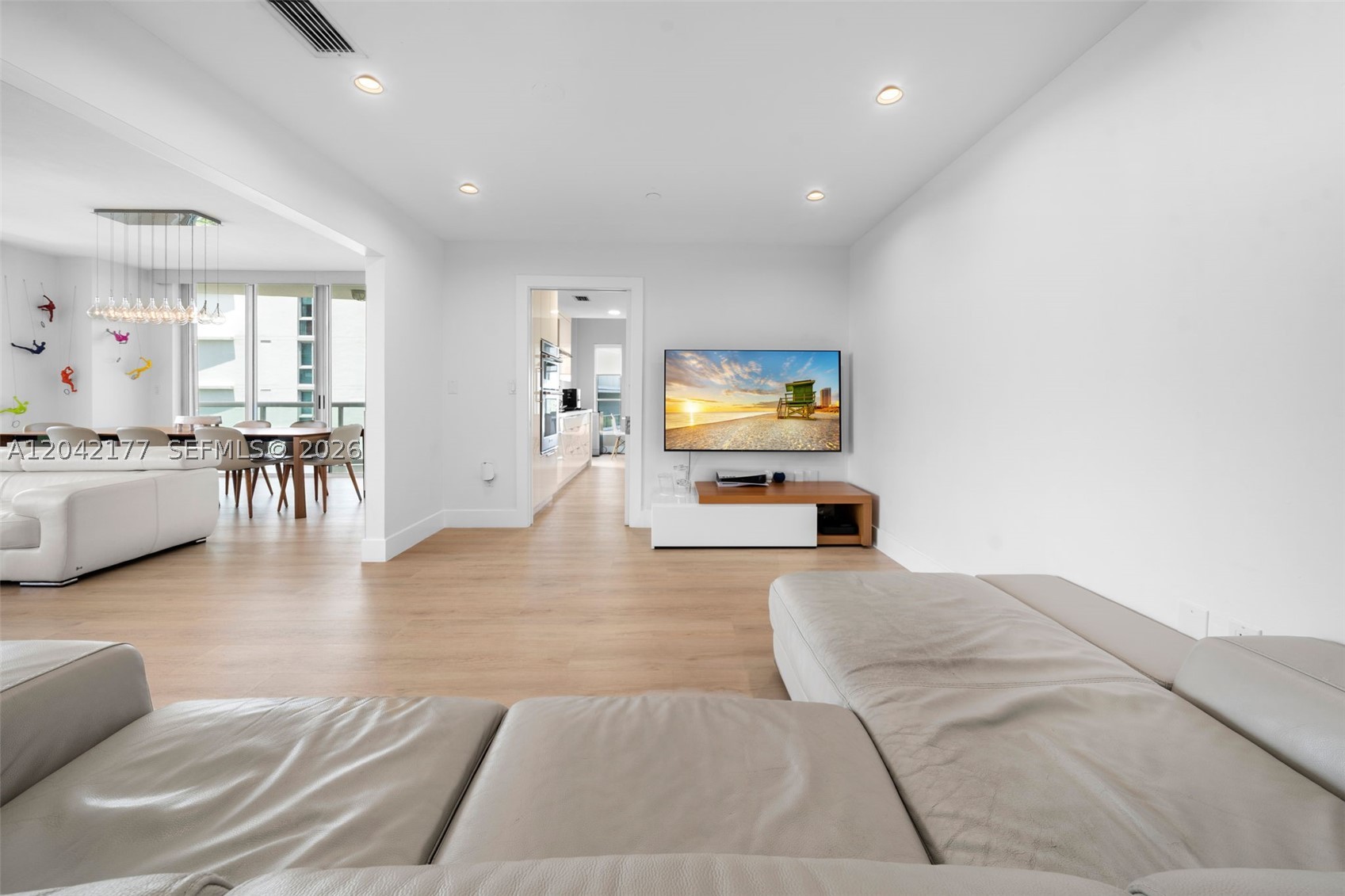 GROVE HILL TOWER CONDO - Residential Lease