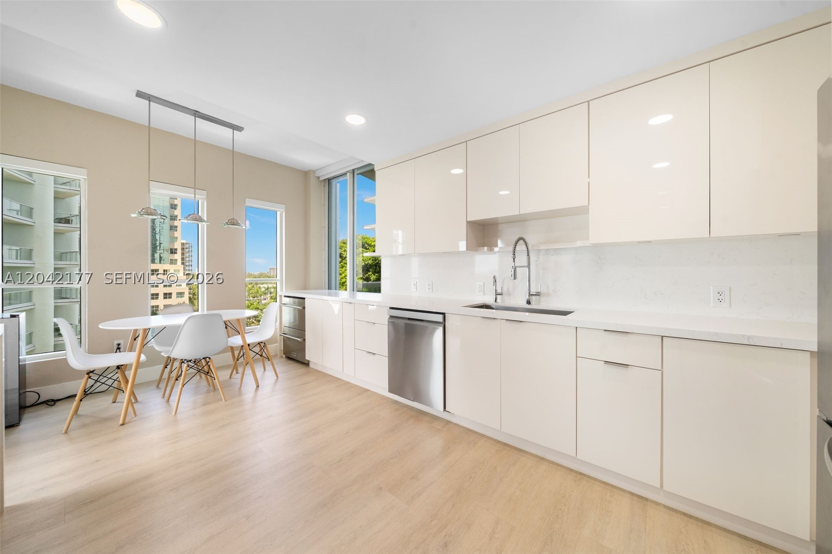 GROVE HILL TOWER CONDO - Residential Lease