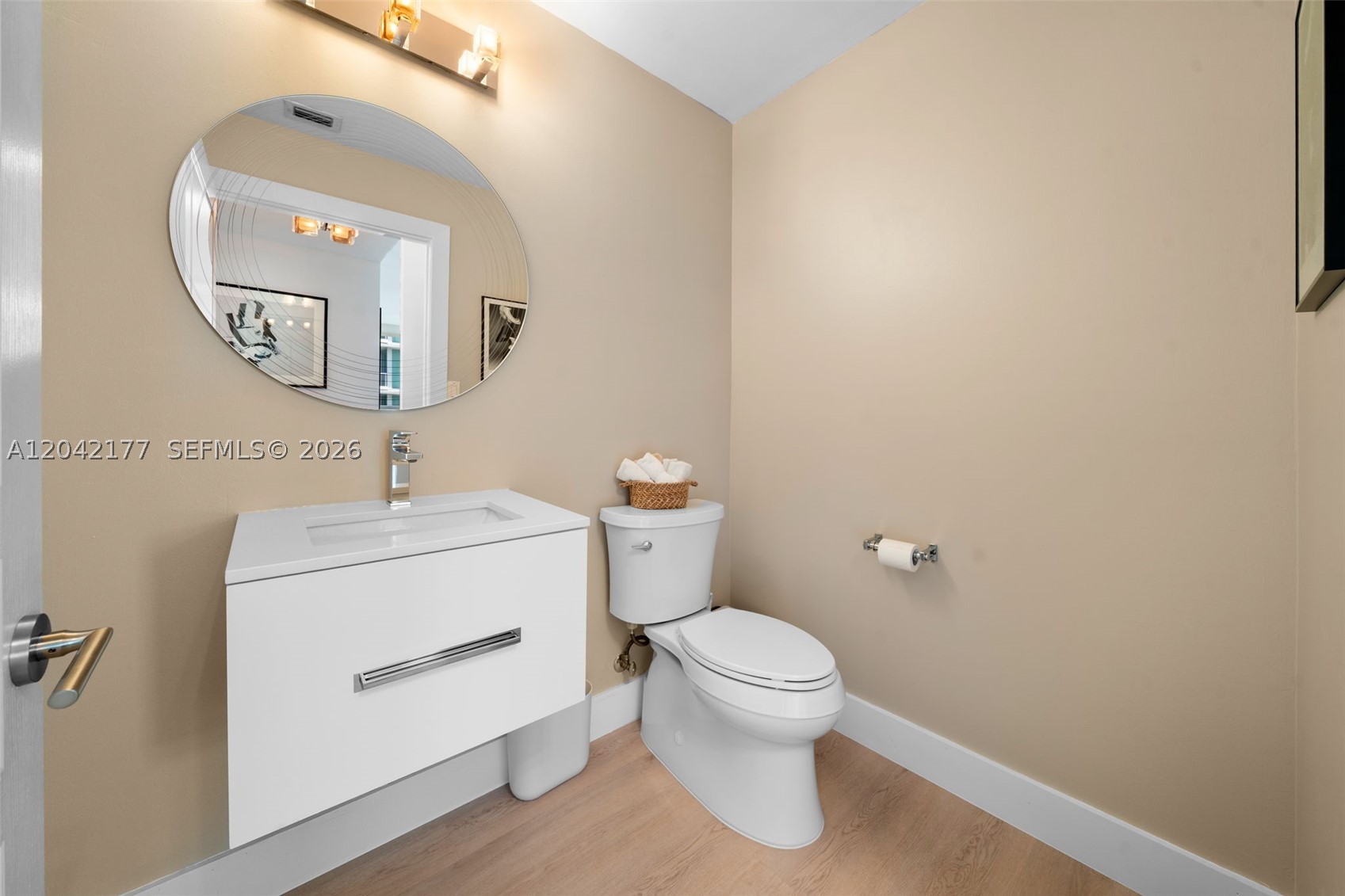 GROVE HILL TOWER CONDO - Residential Lease