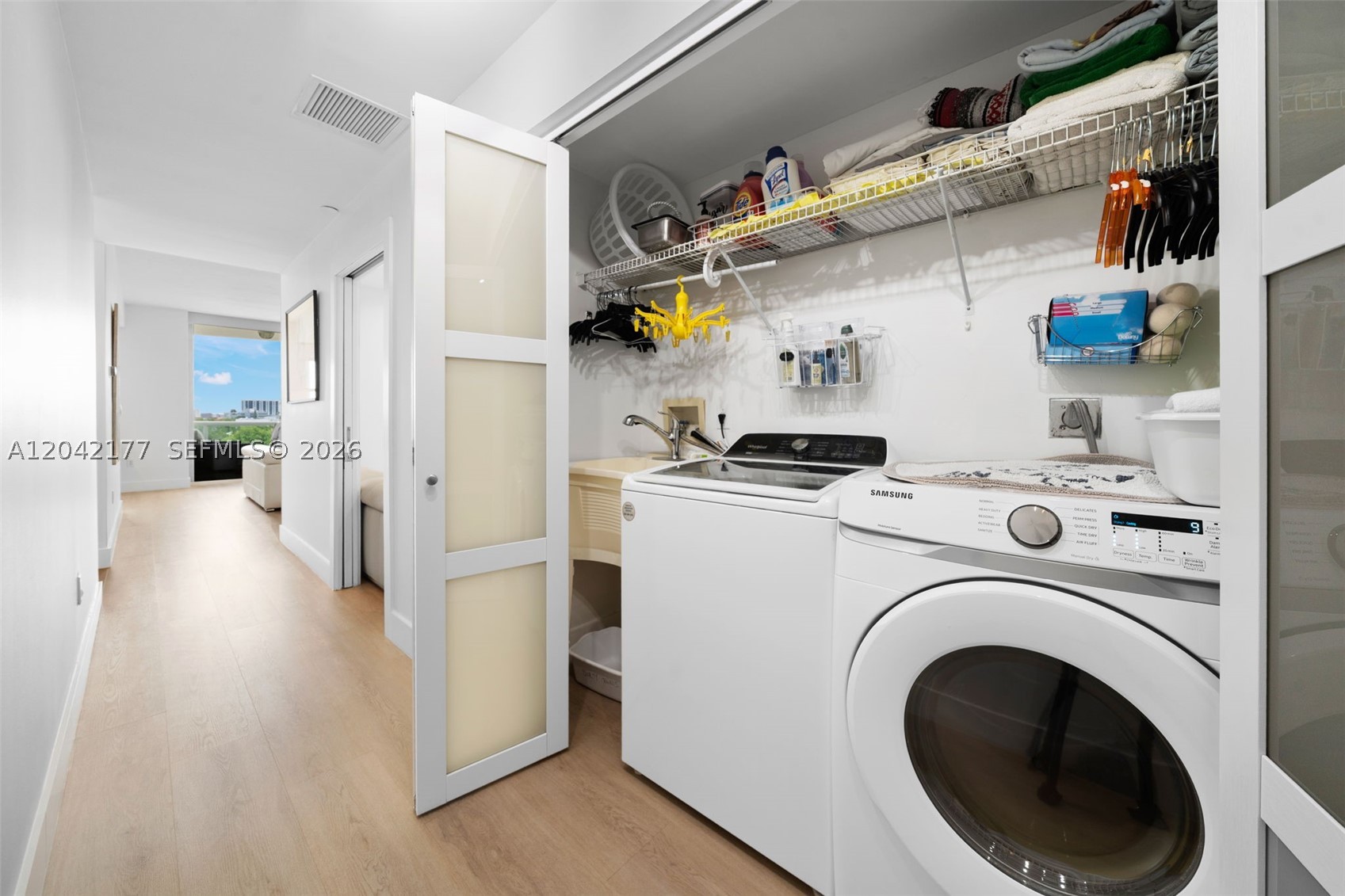 GROVE HILL TOWER CONDO - Residential Lease