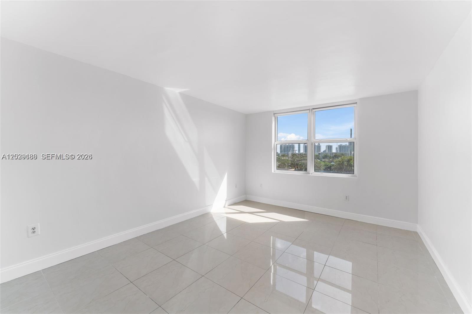 GREYNOLDS PARK CLUB CONDO - Residential
