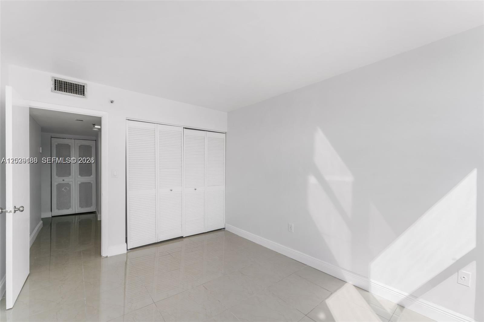 GREYNOLDS PARK CLUB CONDO - Residential