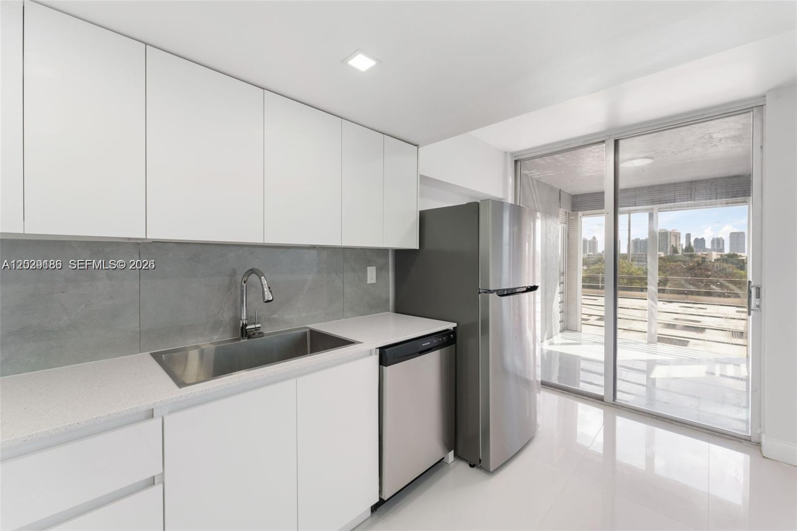 GREYNOLDS PARK CLUB CONDO - Residential