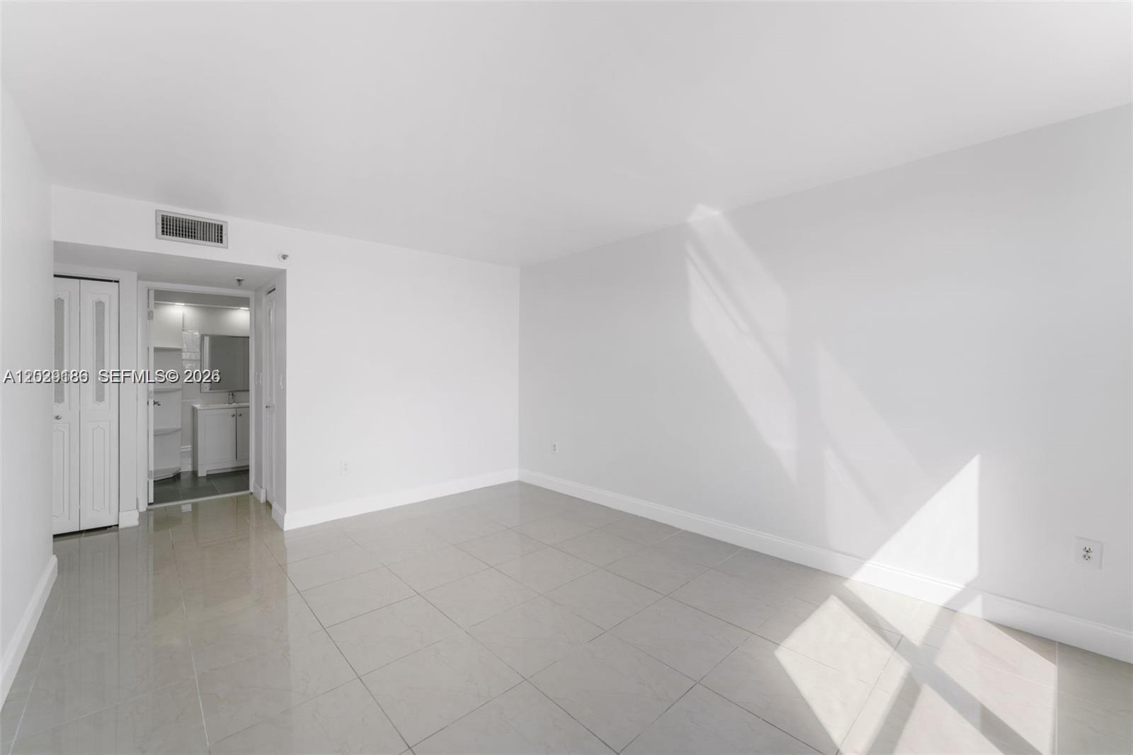 GREYNOLDS PARK CLUB CONDO - Residential