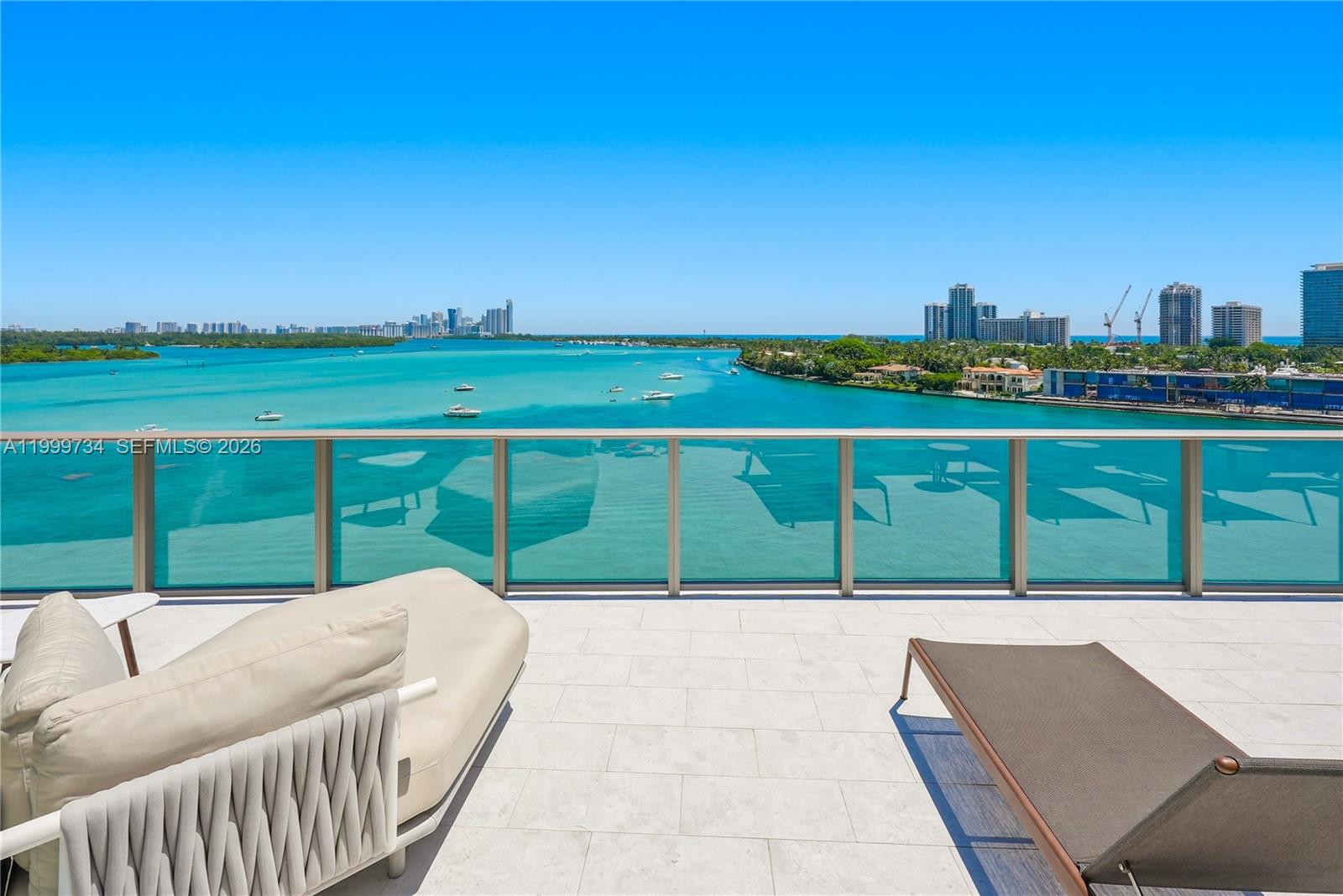 ONDA RESIDENCES - Residential