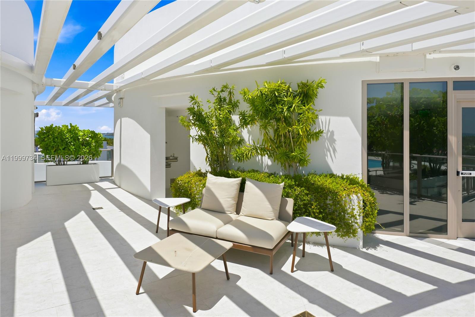 ONDA RESIDENCES - Residential