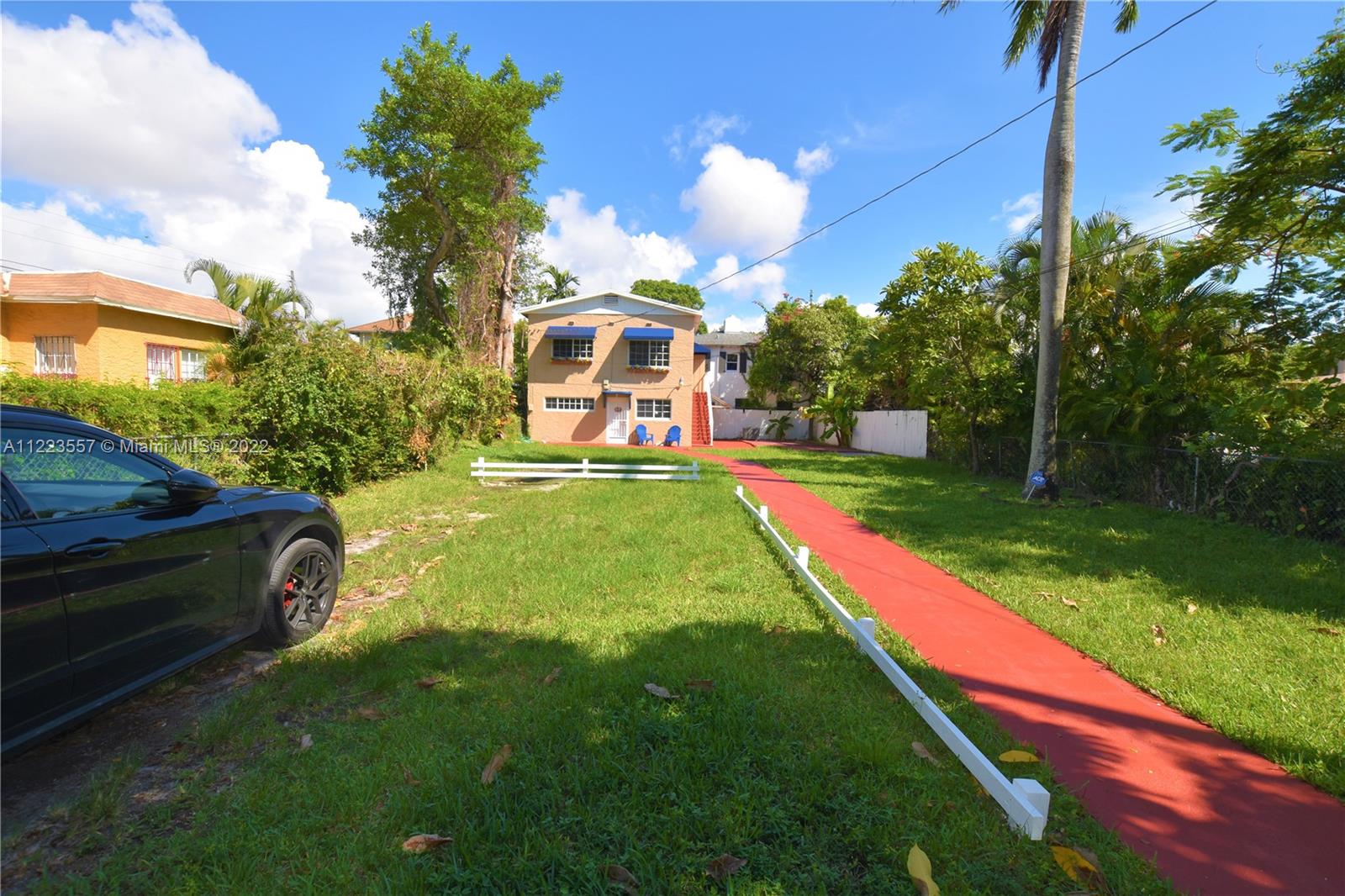 GRAPELAND PARK - Residential Lease