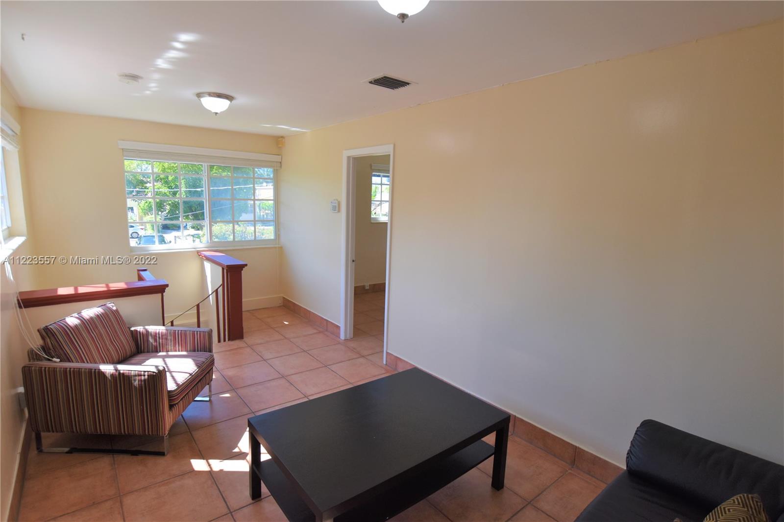 GRAPELAND PARK - Residential Lease