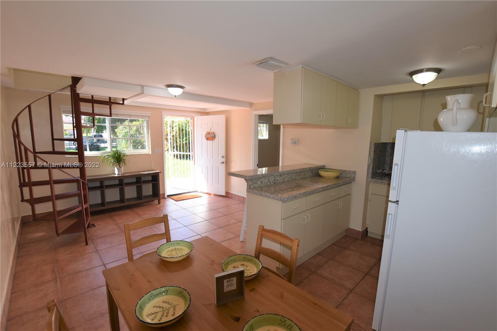 GRAPELAND PARK - Residential Lease