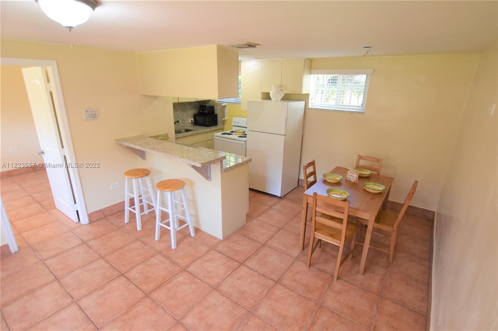 GRAPELAND PARK - Residential Lease
