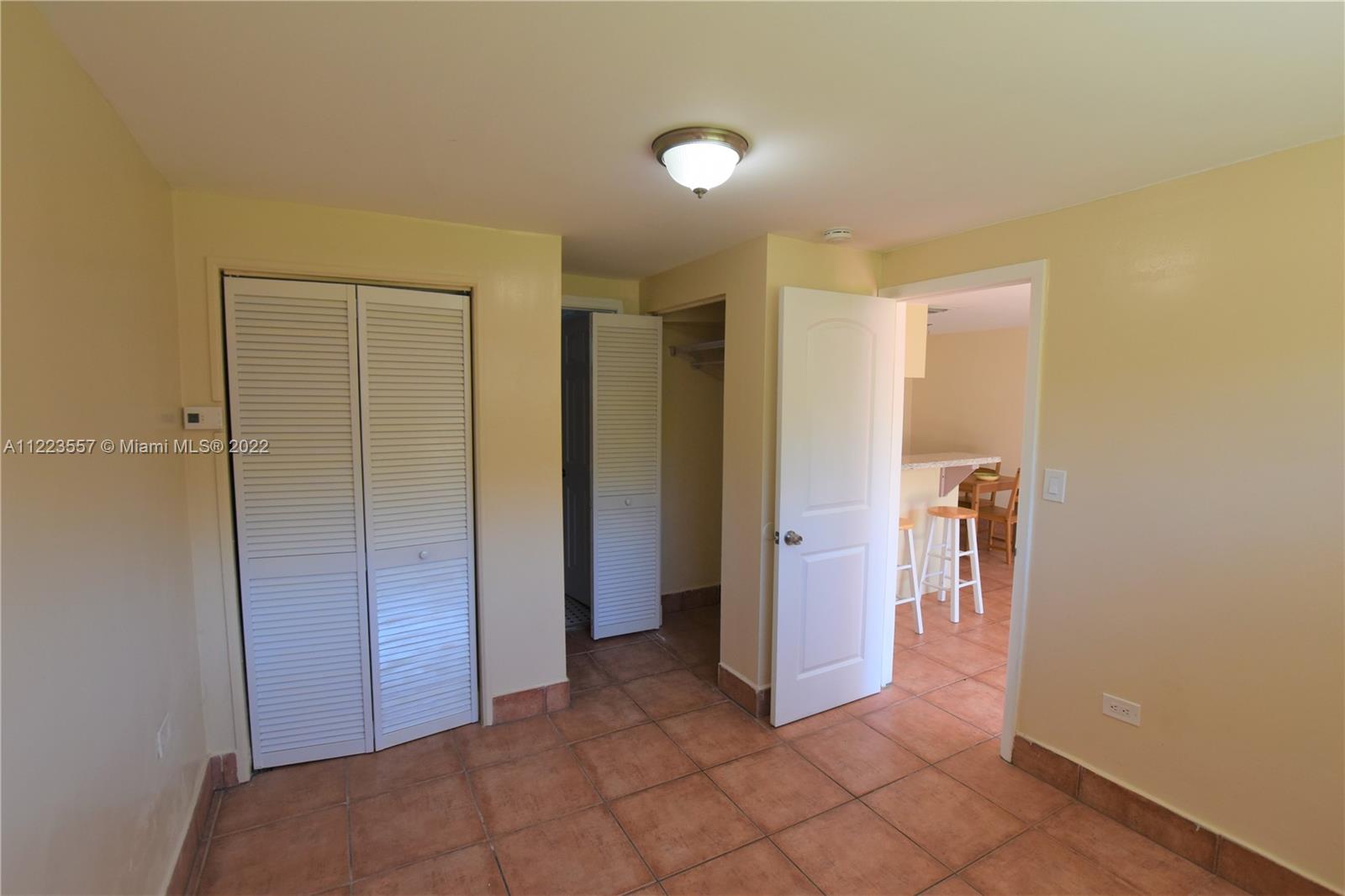 GRAPELAND PARK - Residential Lease