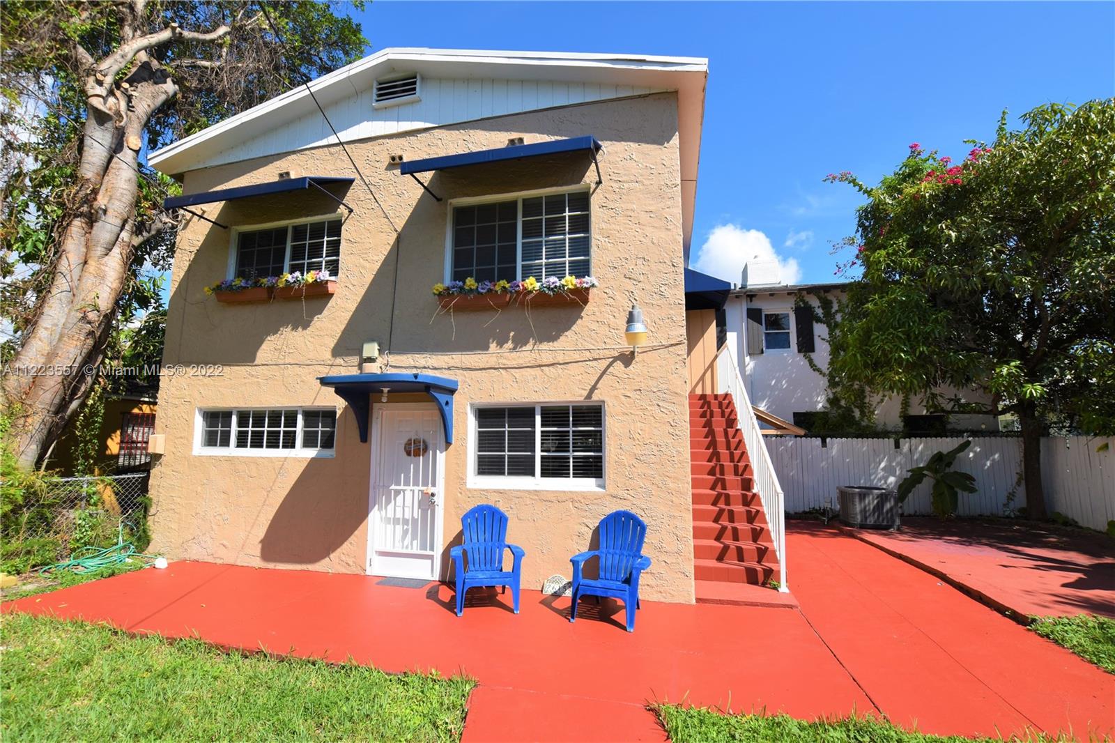 GRAPELAND PARK - Residential Lease