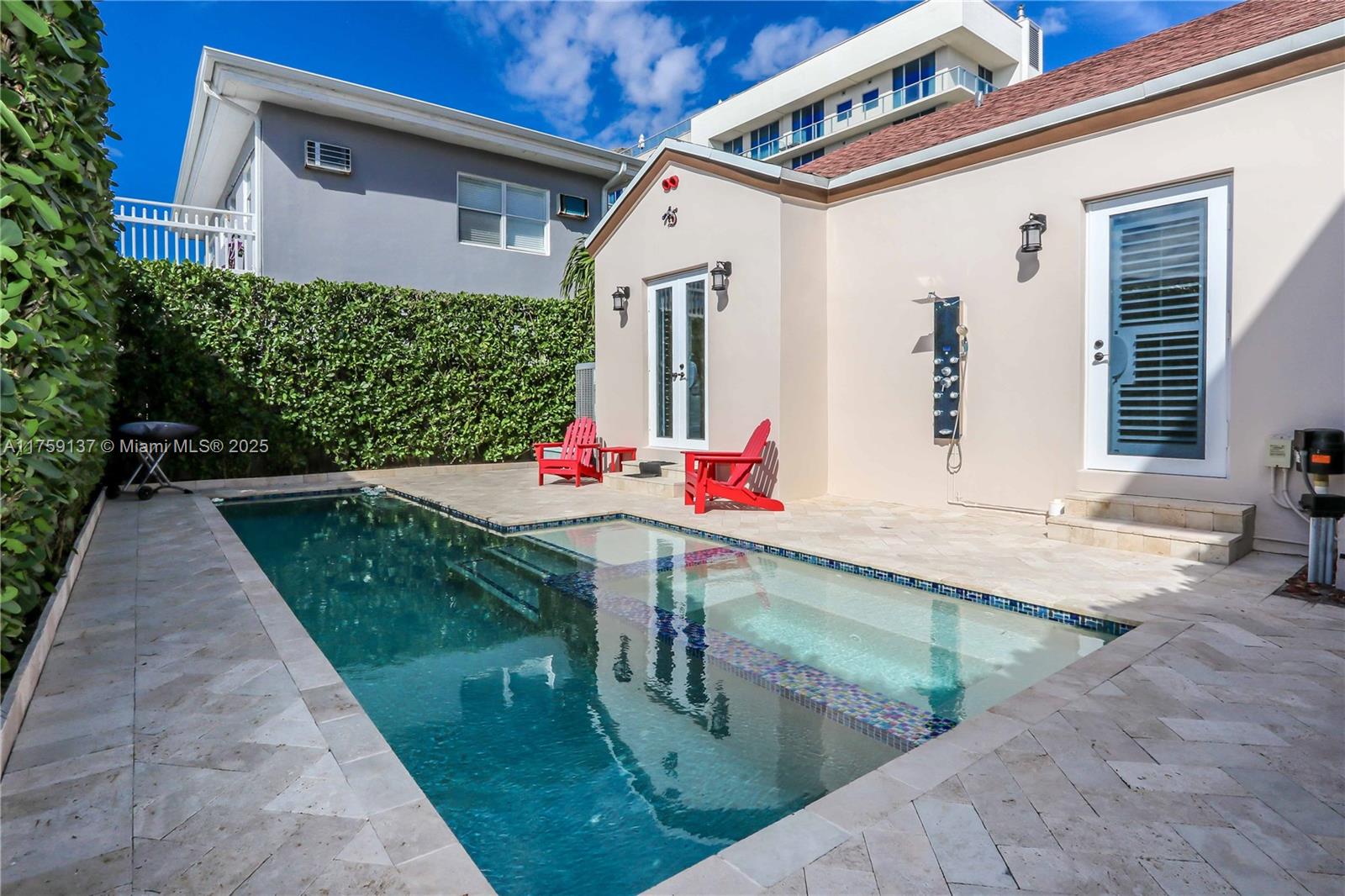 HOLLYWOOD BEACH - Residential