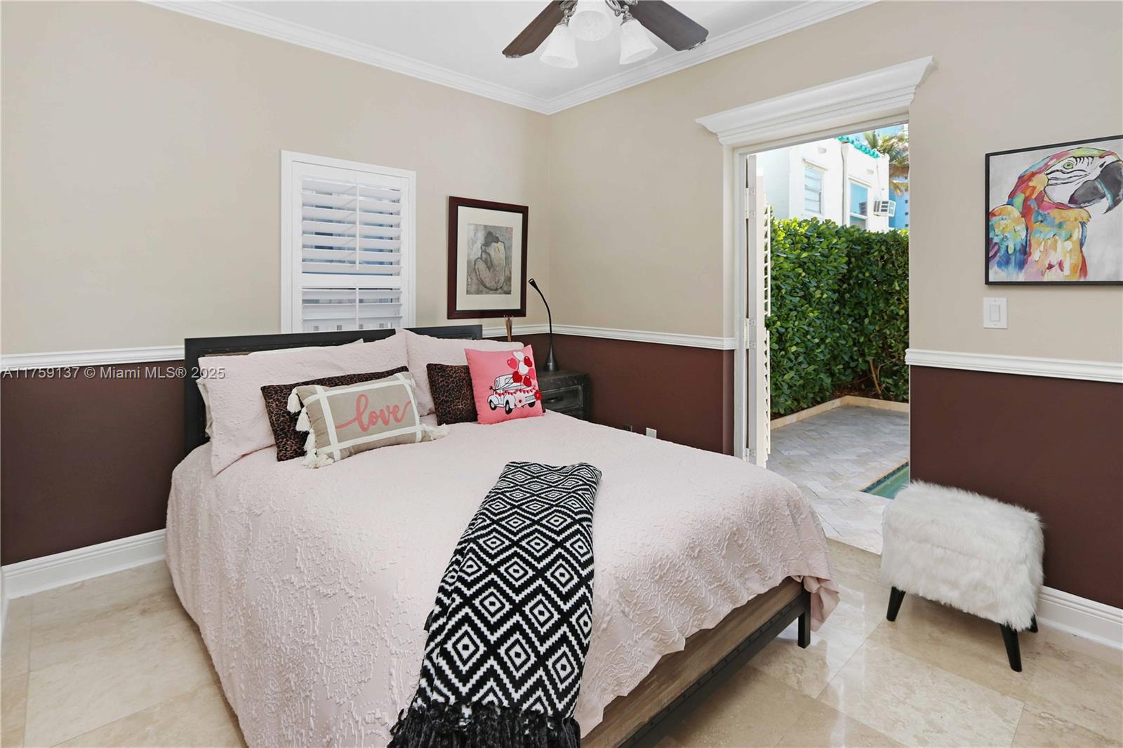 HOLLYWOOD BEACH - Residential