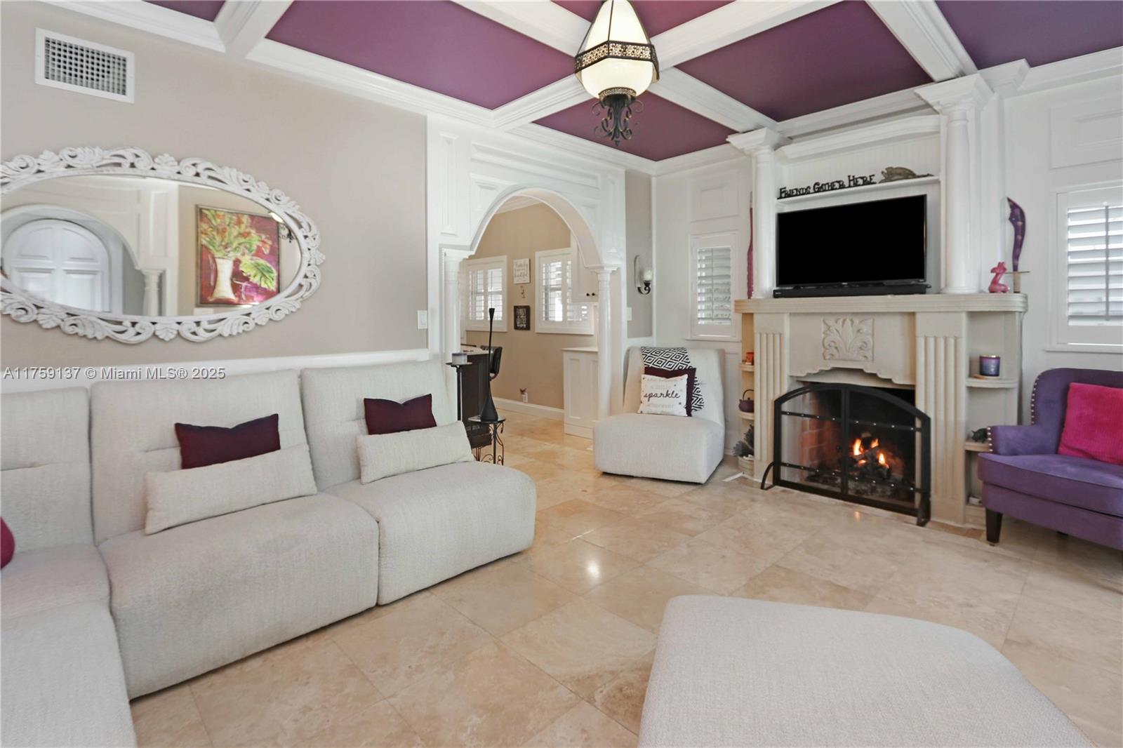 HOLLYWOOD BEACH - Residential