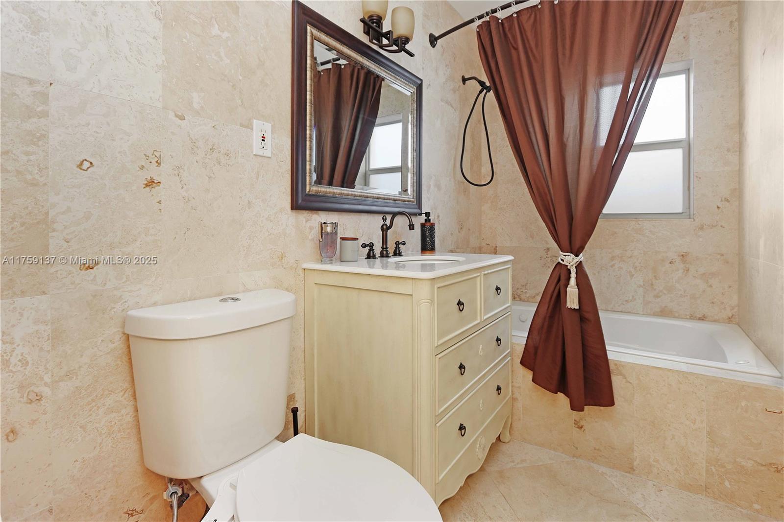 HOLLYWOOD BEACH - Residential