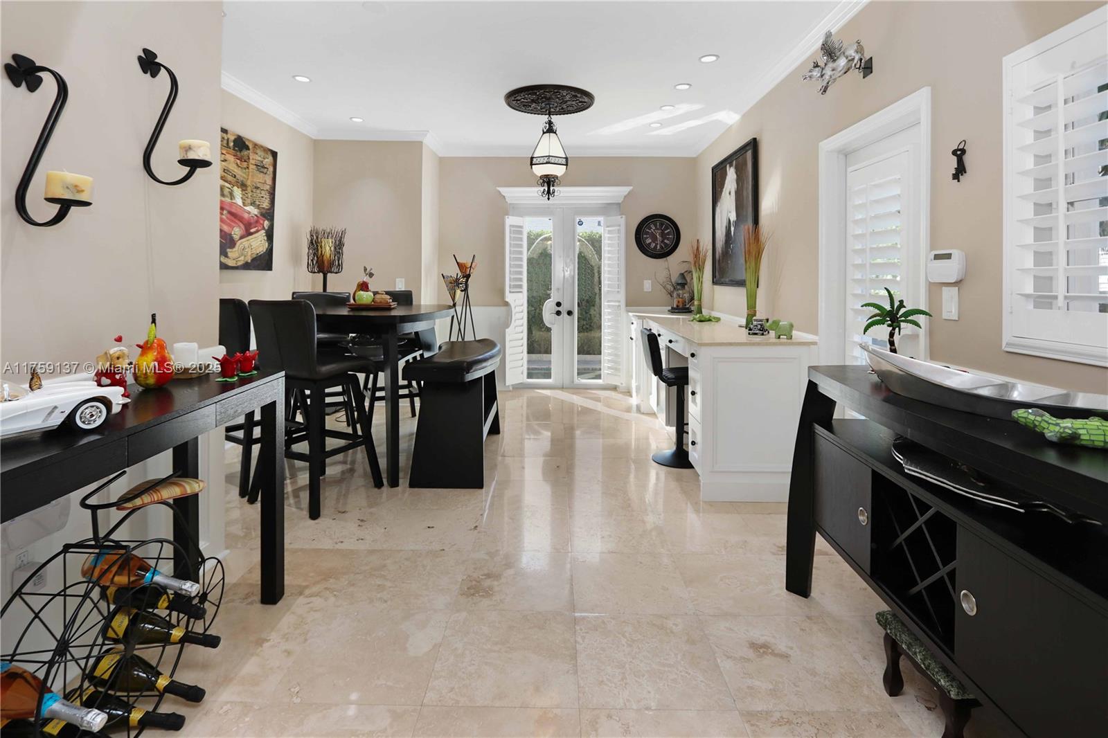 HOLLYWOOD BEACH - Residential