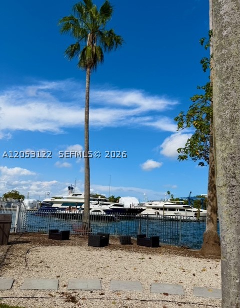 RIVER CLUB TOWNHOUSE COND - Residential