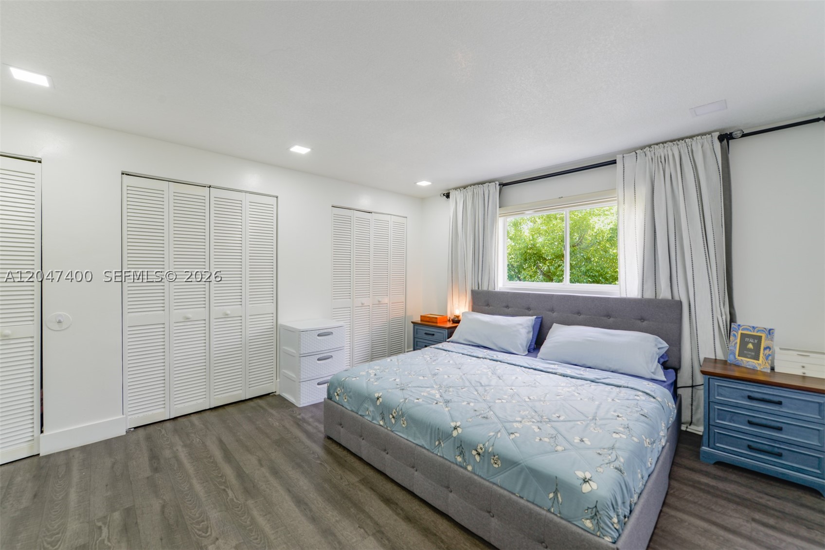 WATERVIEW CONDO - Residential