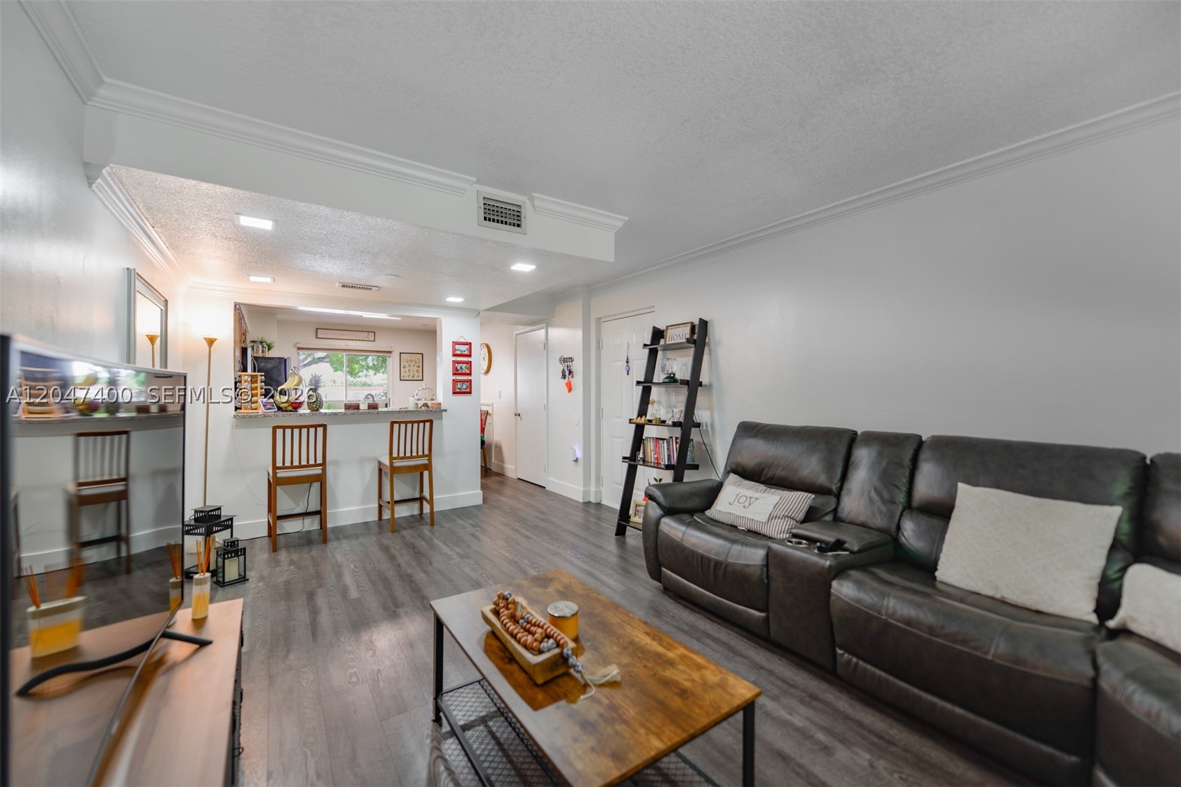 WATERVIEW CONDO - Residential
