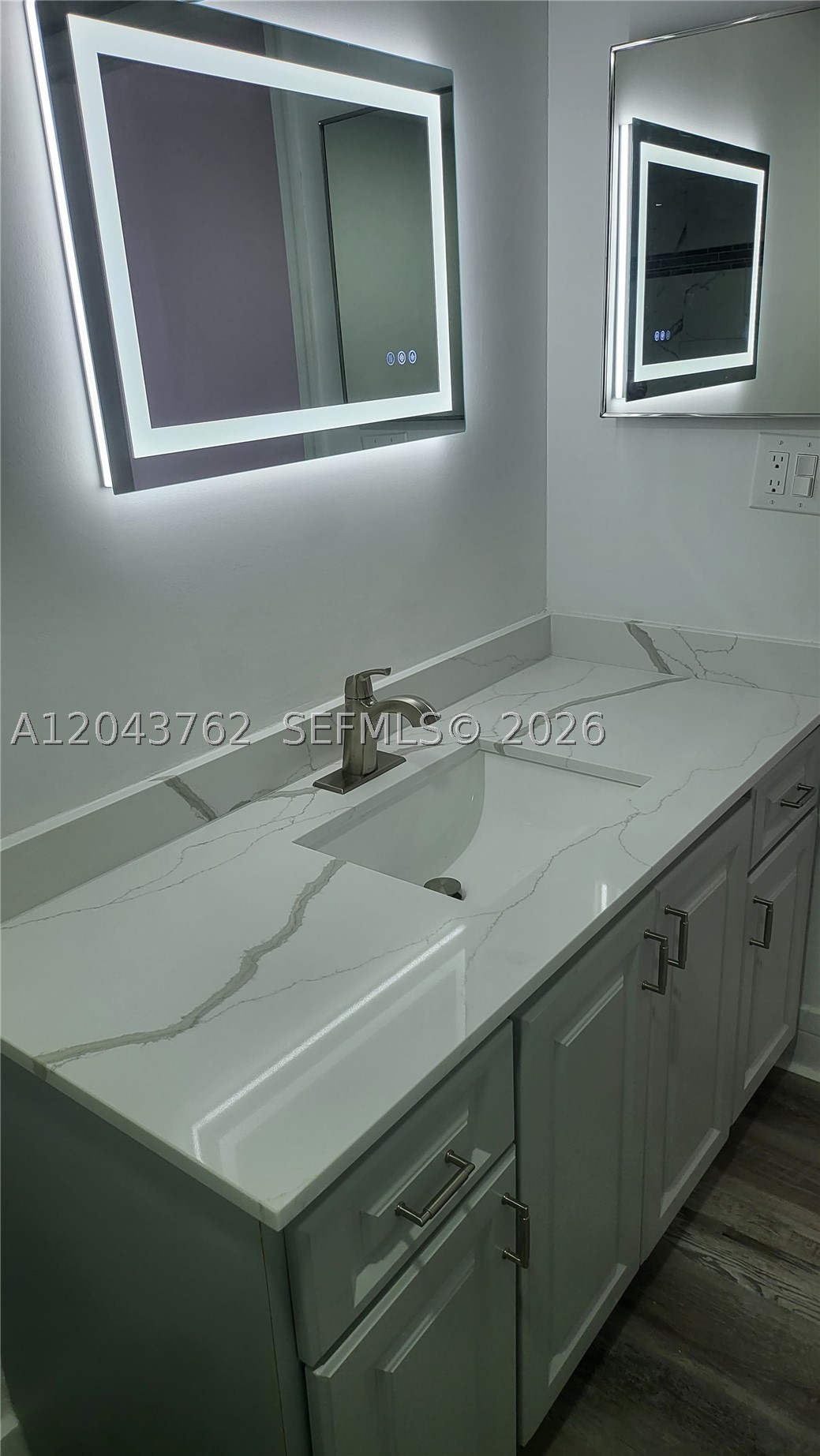 PALM LAKES CONDO - Residential