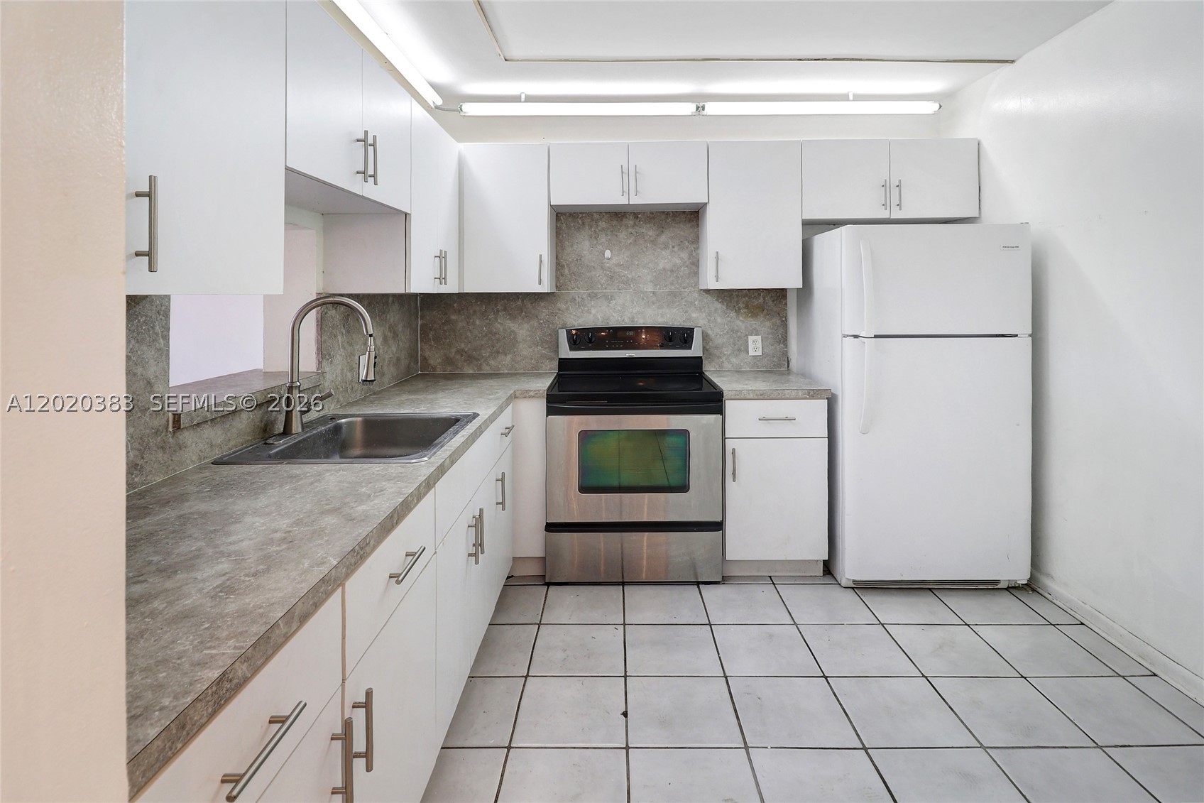 CAPRI GARDENS CONDO - Residential