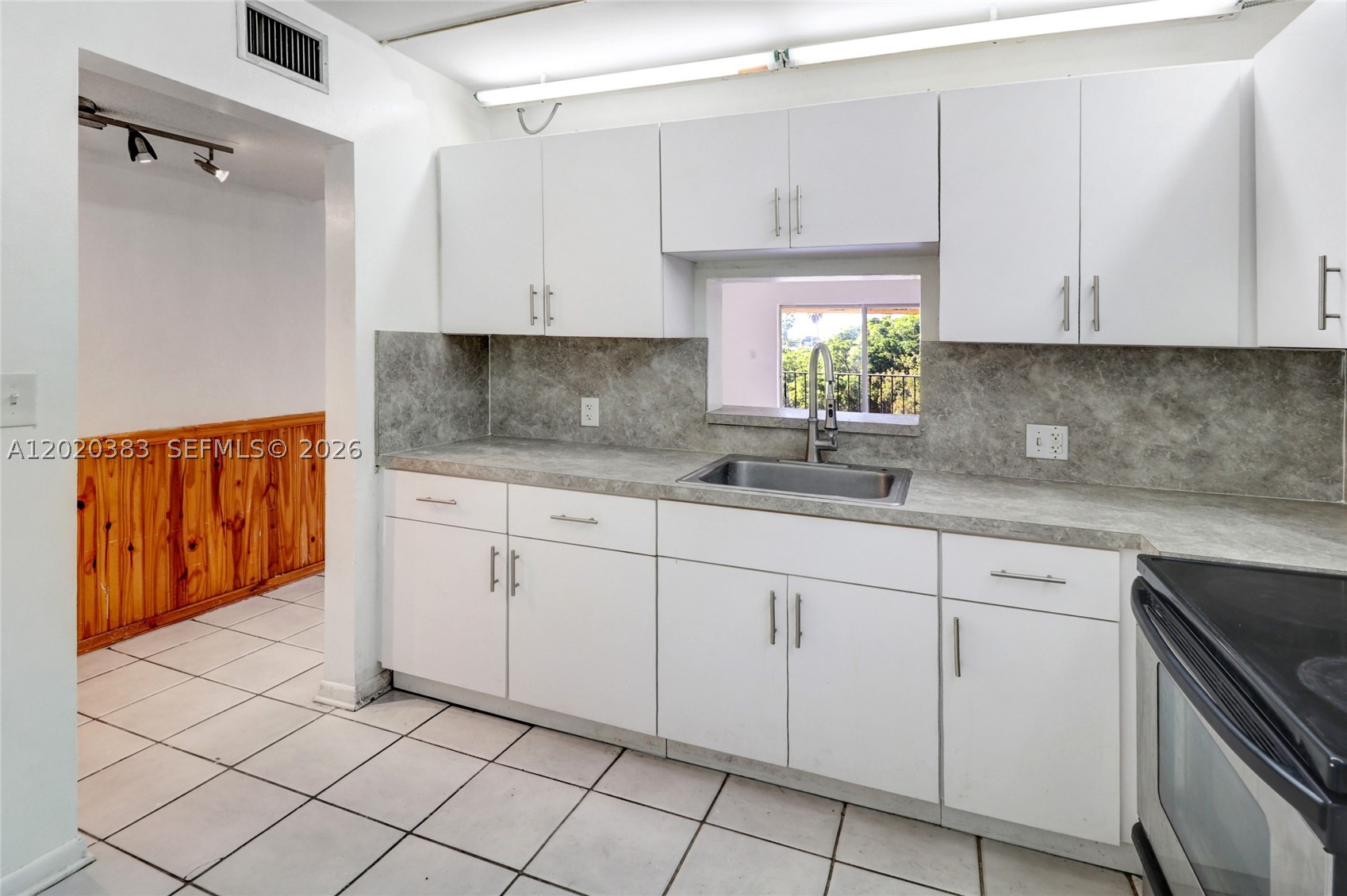 CAPRI GARDENS CONDO - Residential