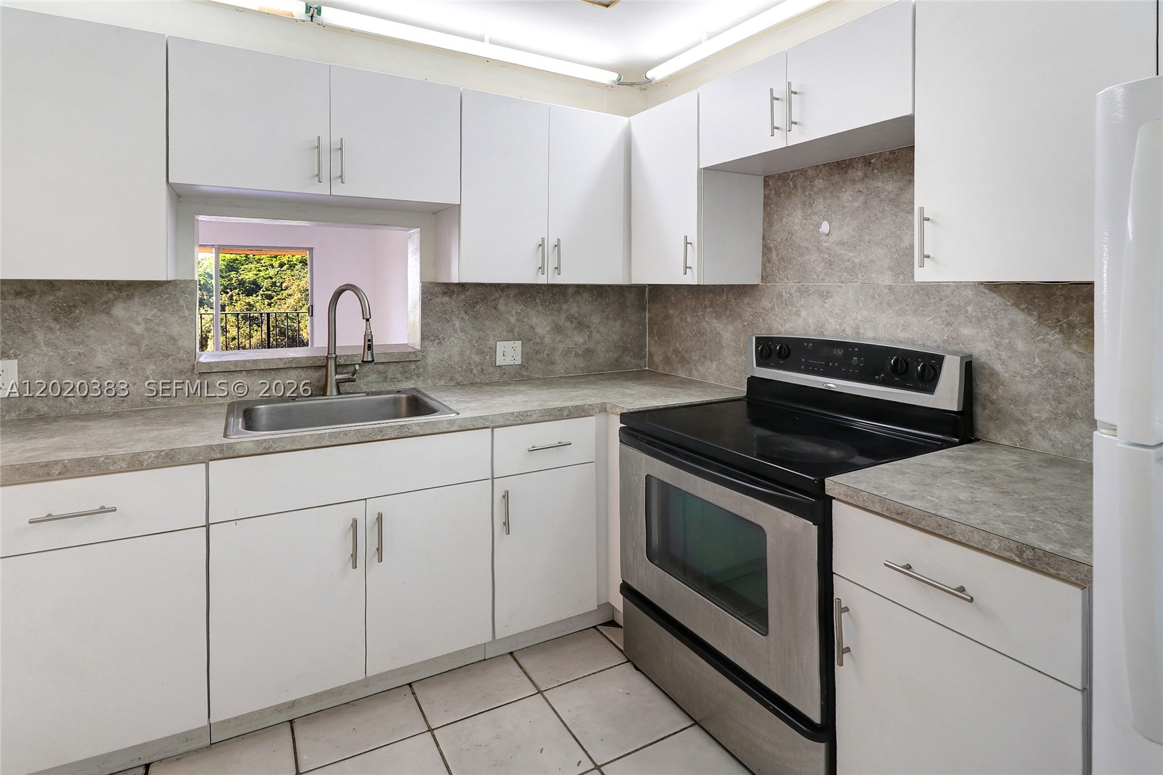 CAPRI GARDENS CONDO - Residential
