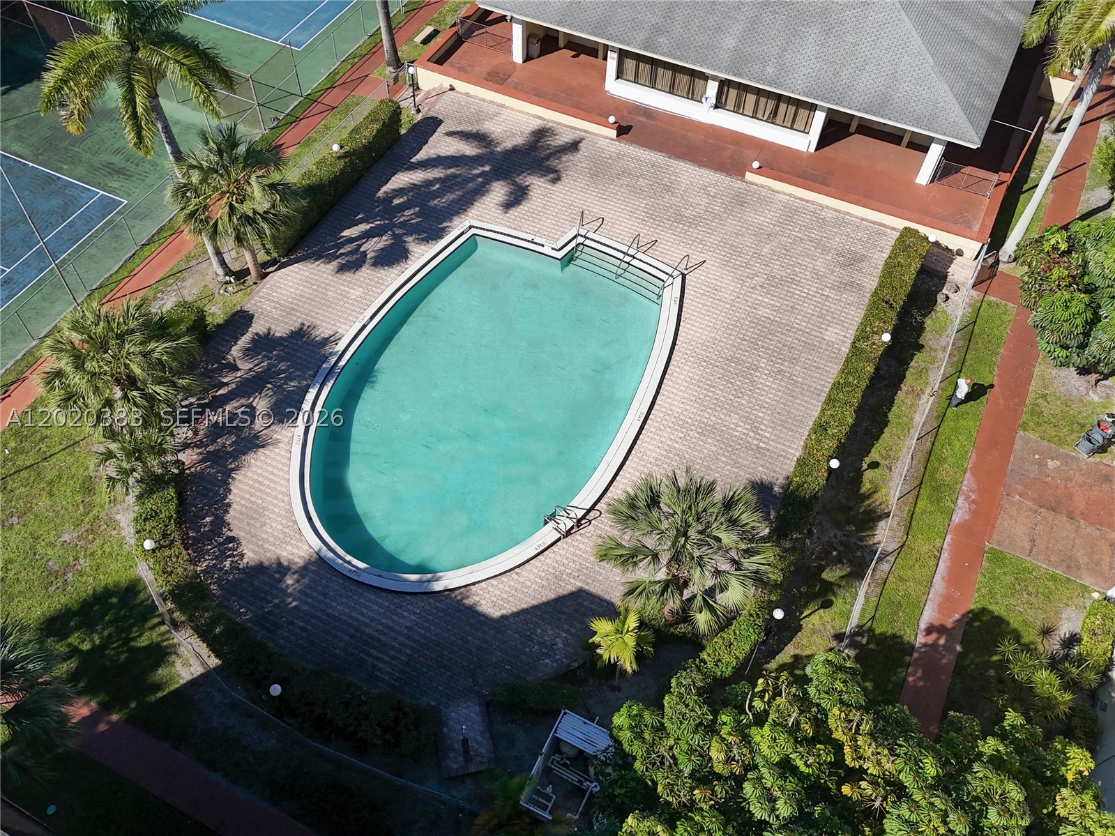 CAPRI GARDENS CONDO - Residential
