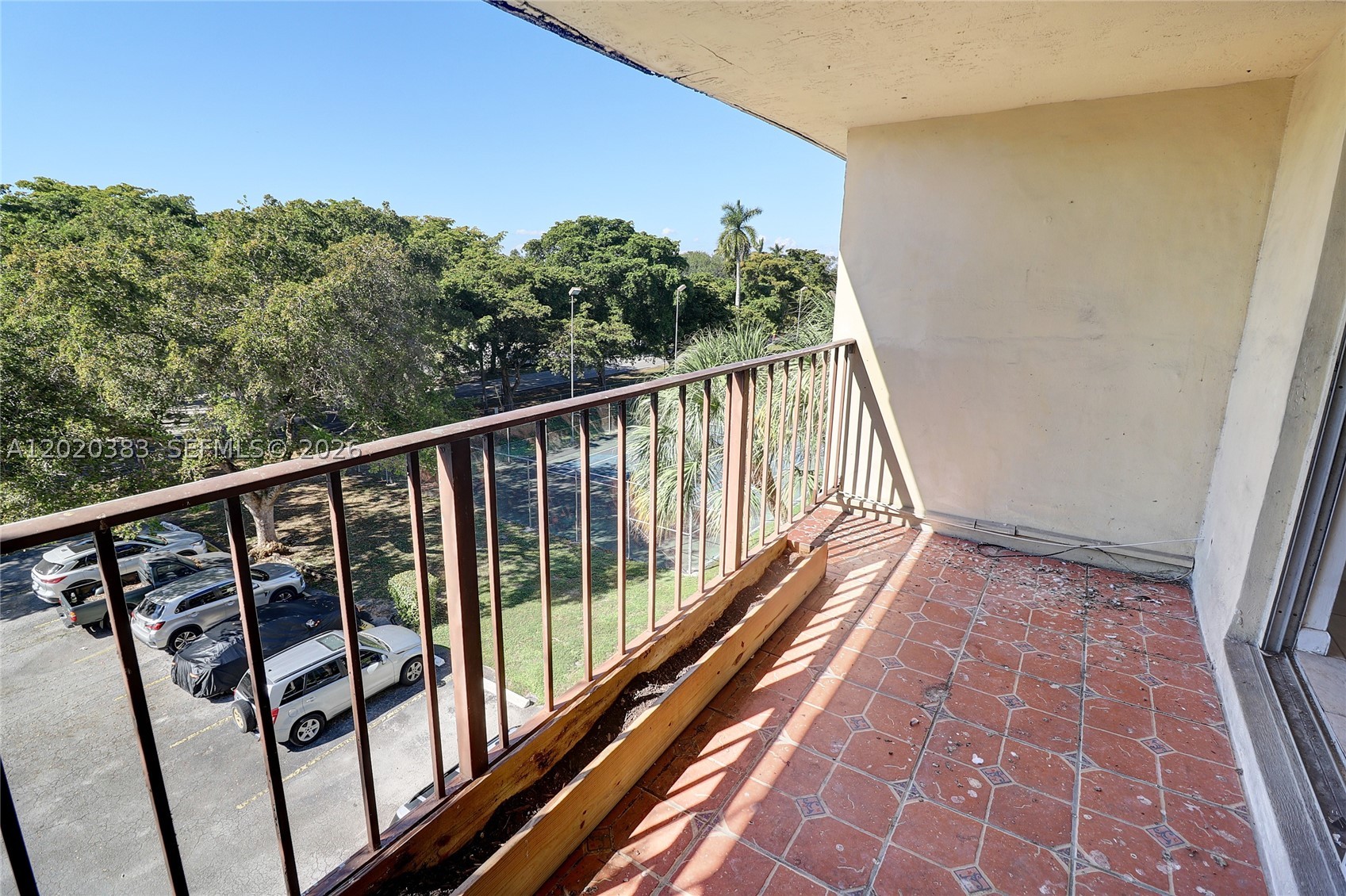 CAPRI GARDENS CONDO - Residential