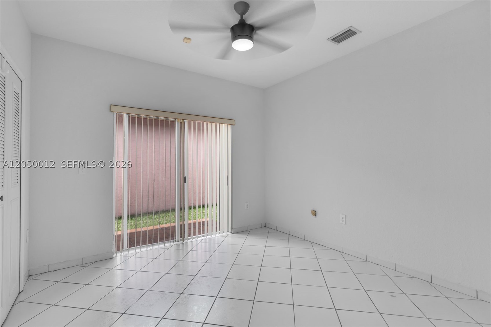 FLORIDA TROPICAL ESTATES - Residential