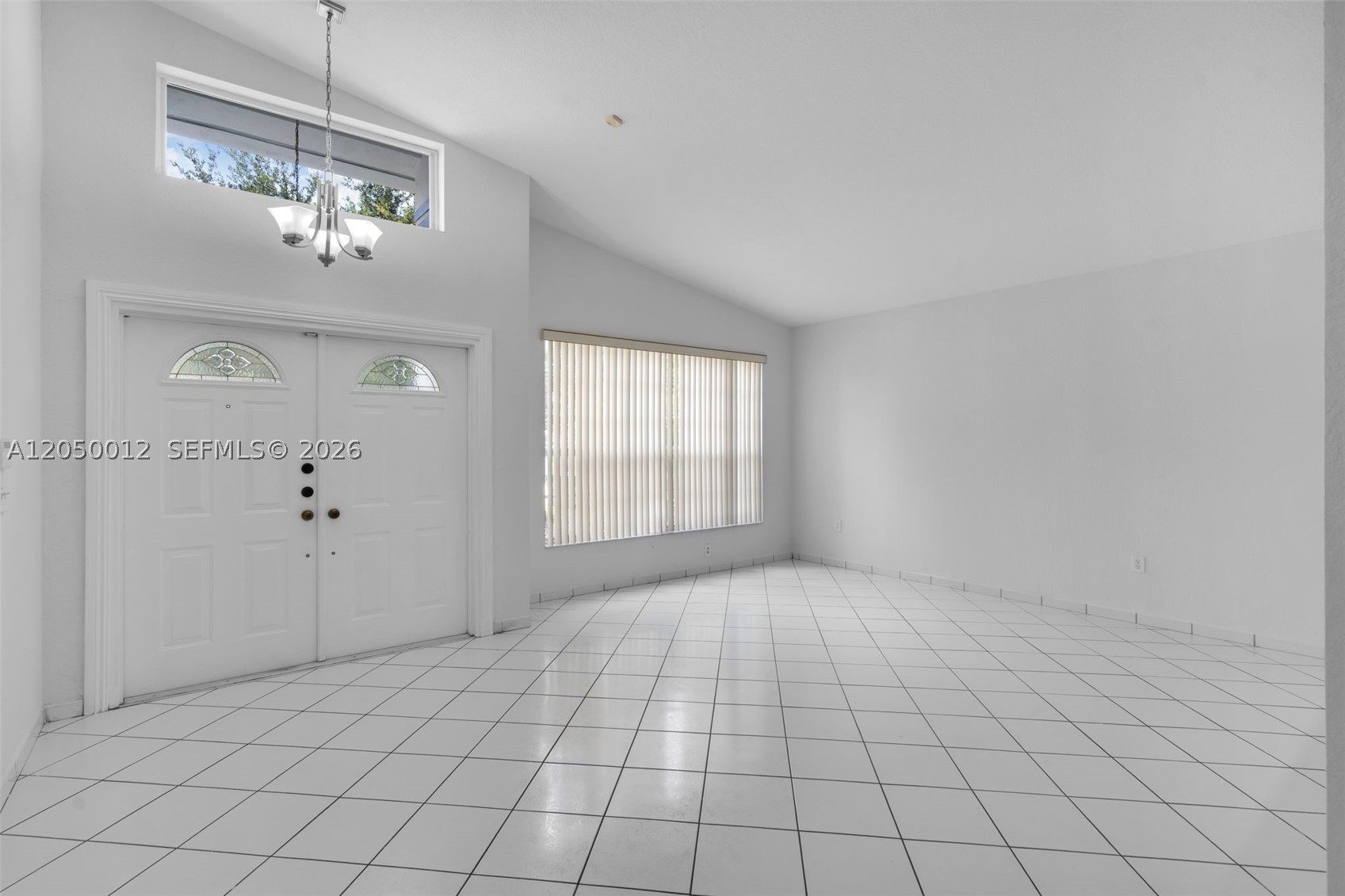 FLORIDA TROPICAL ESTATES - Residential