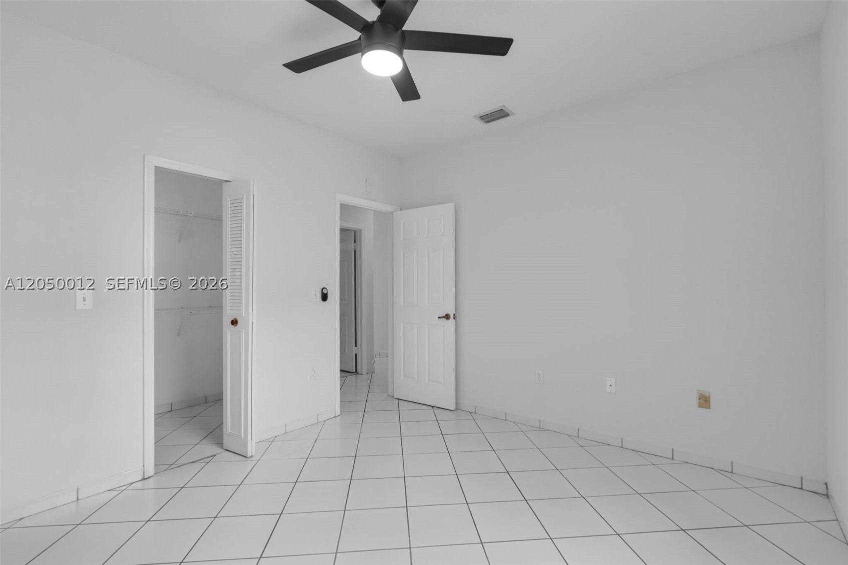FLORIDA TROPICAL ESTATES - Residential