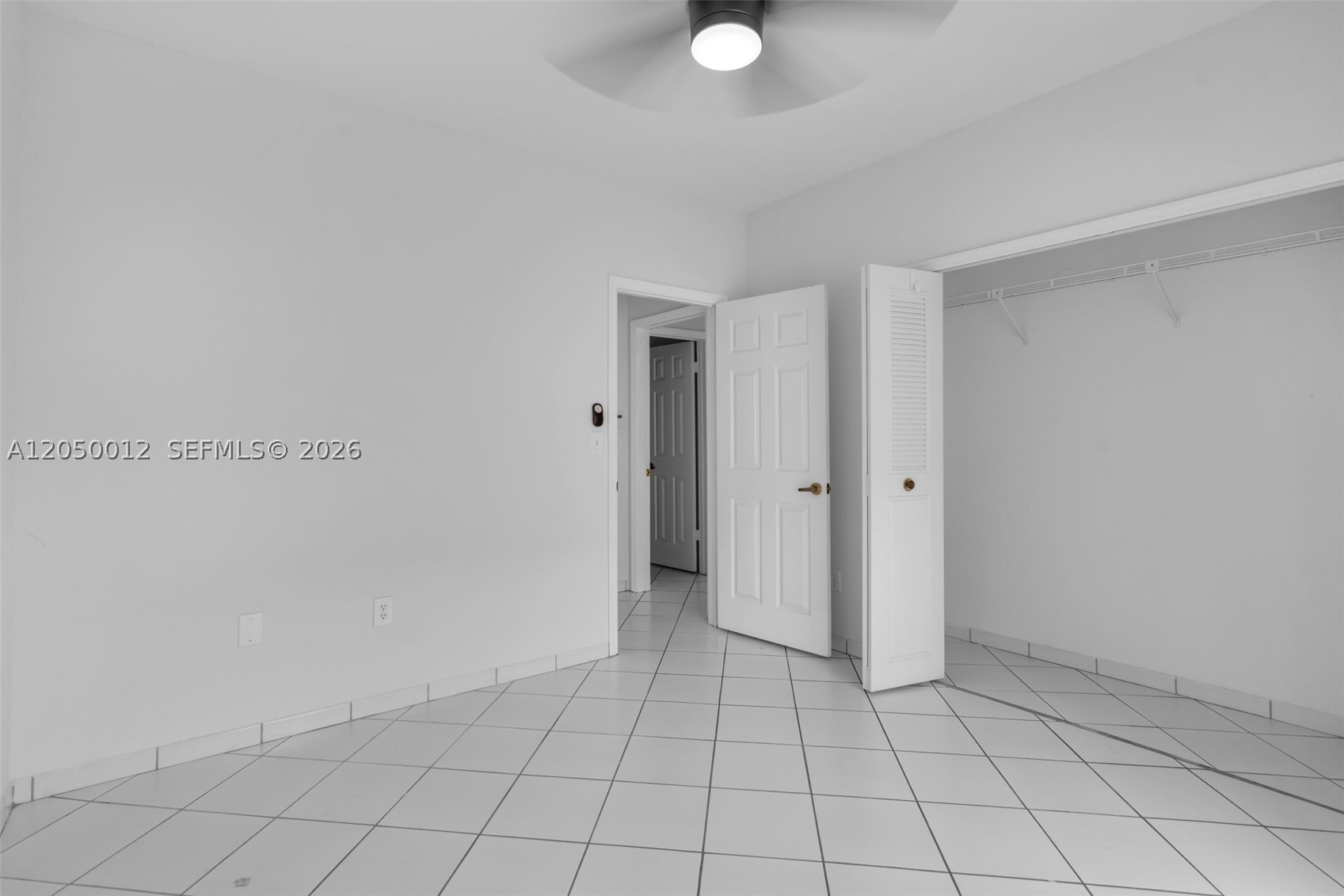 FLORIDA TROPICAL ESTATES - Residential