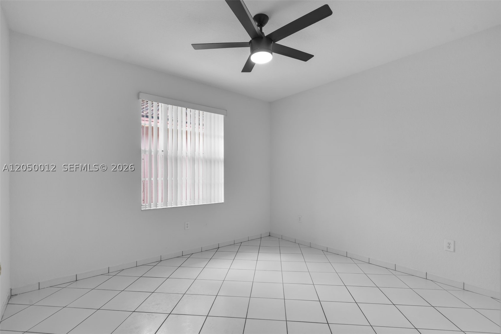 FLORIDA TROPICAL ESTATES - Residential