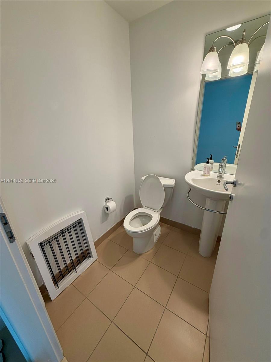 MET 1 CONDO - Residential