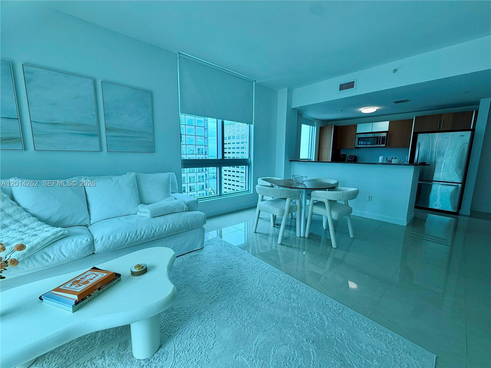 Discover this spacious 1-bedroom, 1-bath corner unit with stunning city and bay views. The unit features marble tile throughout, an Italian-designed kitchen, stainless steel appliances, and abundant natural light. Met 1 offers exceptional amenities, including a beautiful pool, jacuzzi, sauna, billiard and media room, and a fitness center with breathtaking views. Perfectly located within walking distance of five-star restaurants, a movie theater, Whole Foods, and with easy access to the Metromover. One parking space assigned