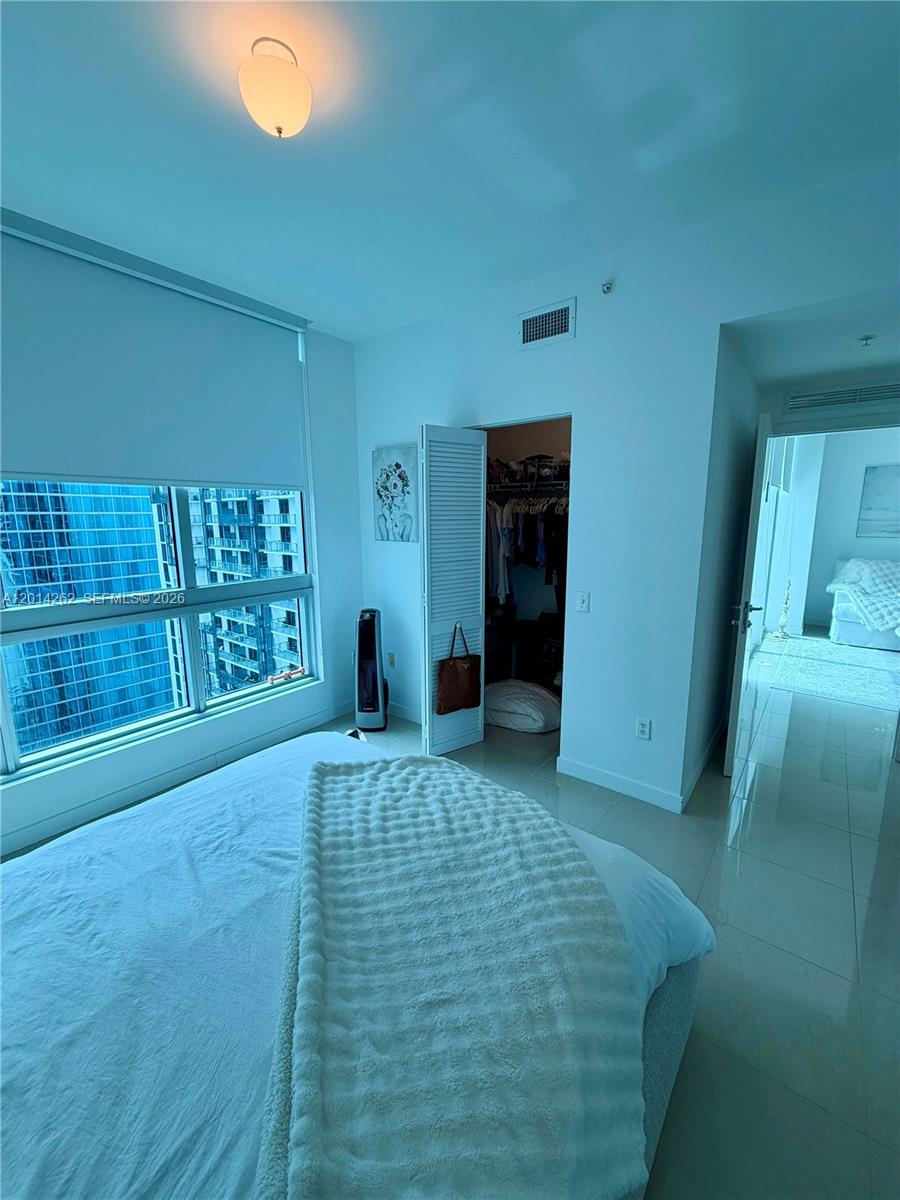 MET 1 CONDO - Residential