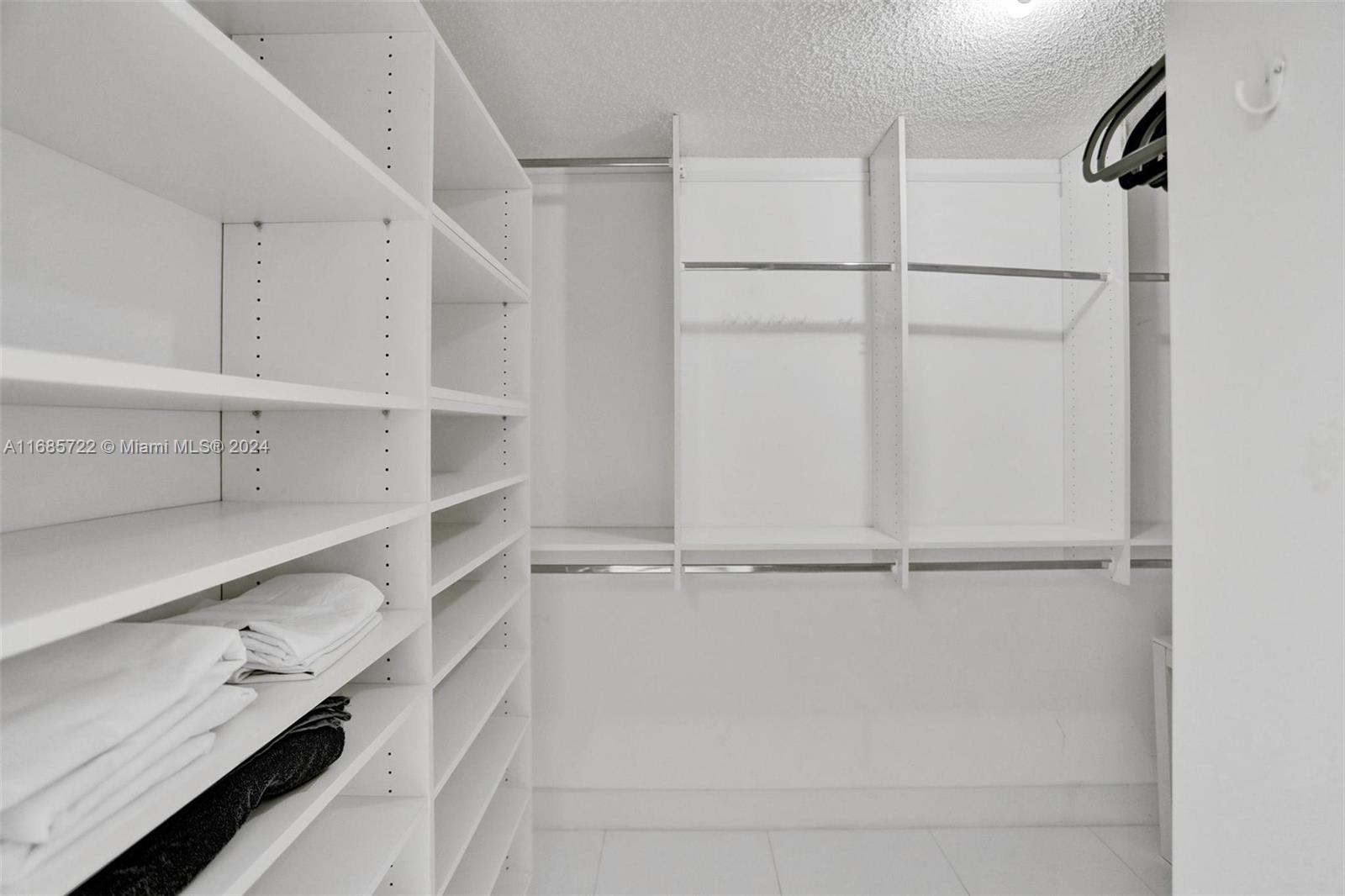 HARBOR TWS AT THE WATERWA - Residential Lease