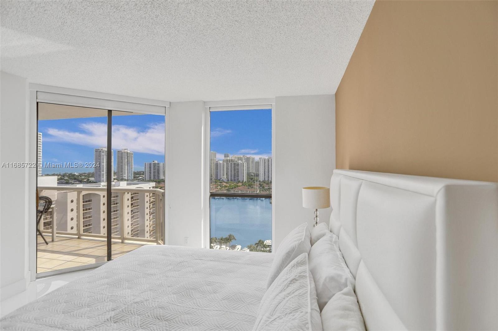 HARBOR TWS AT THE WATERWA - Residential Lease