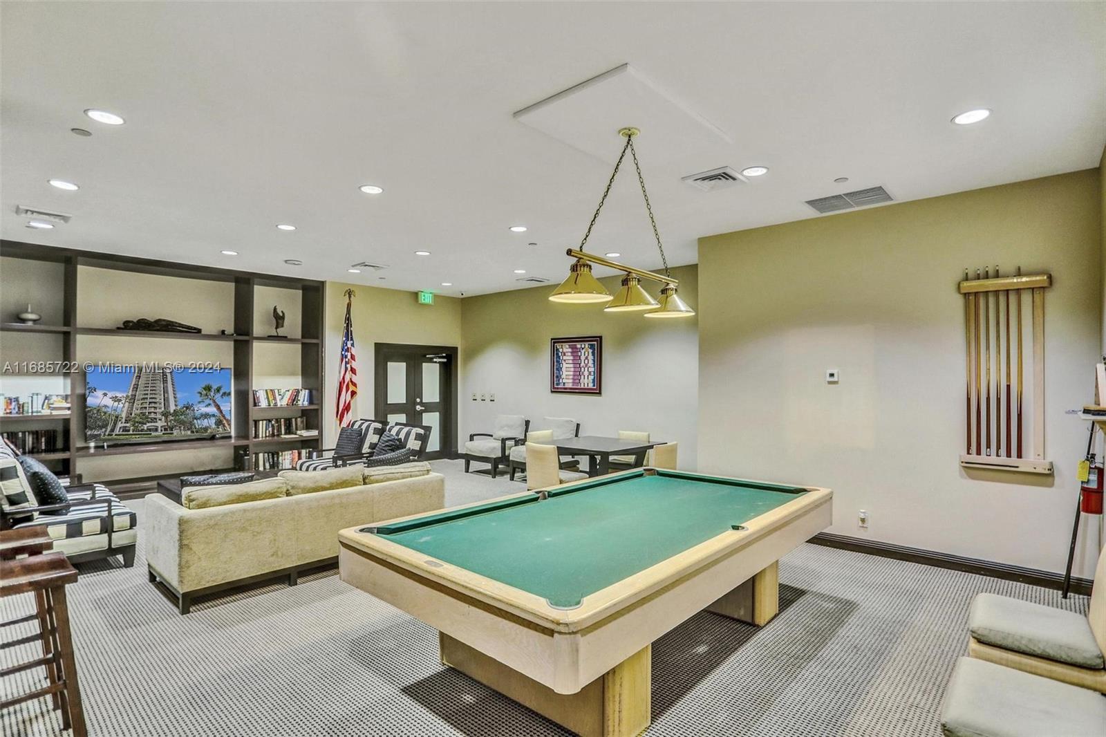 HARBOR TWS AT THE WATERWA - Residential Lease