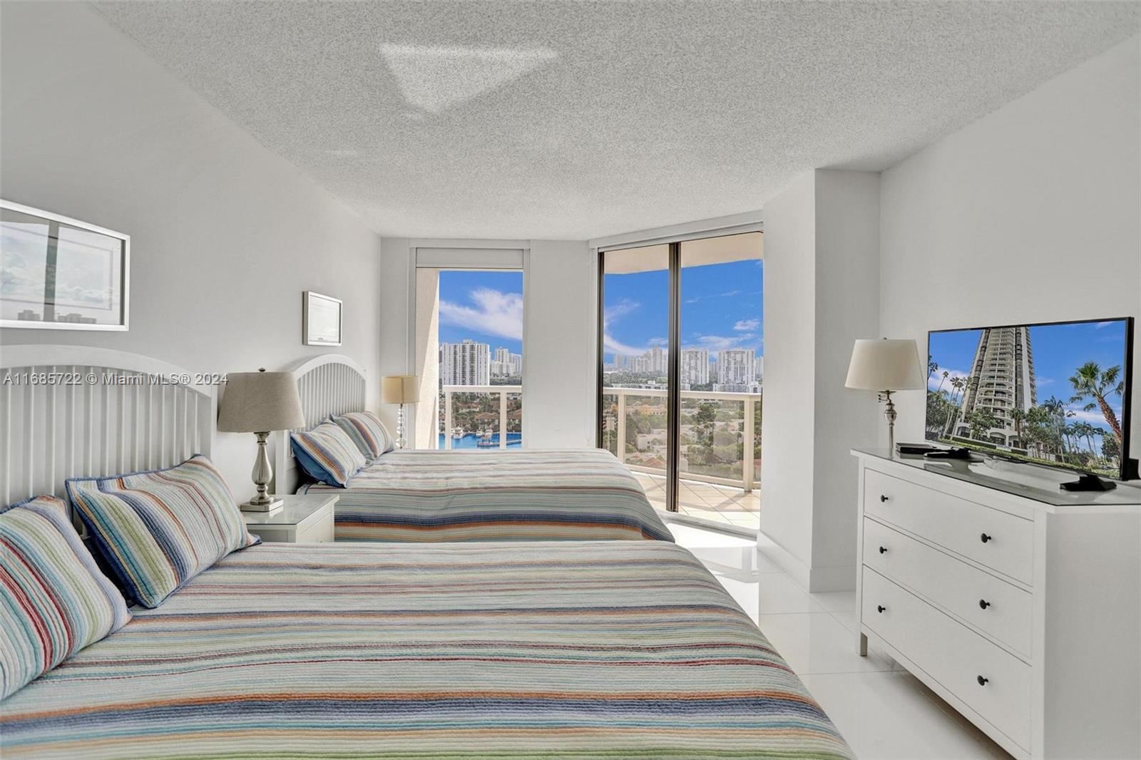 HARBOR TWS AT THE WATERWA - Residential Lease