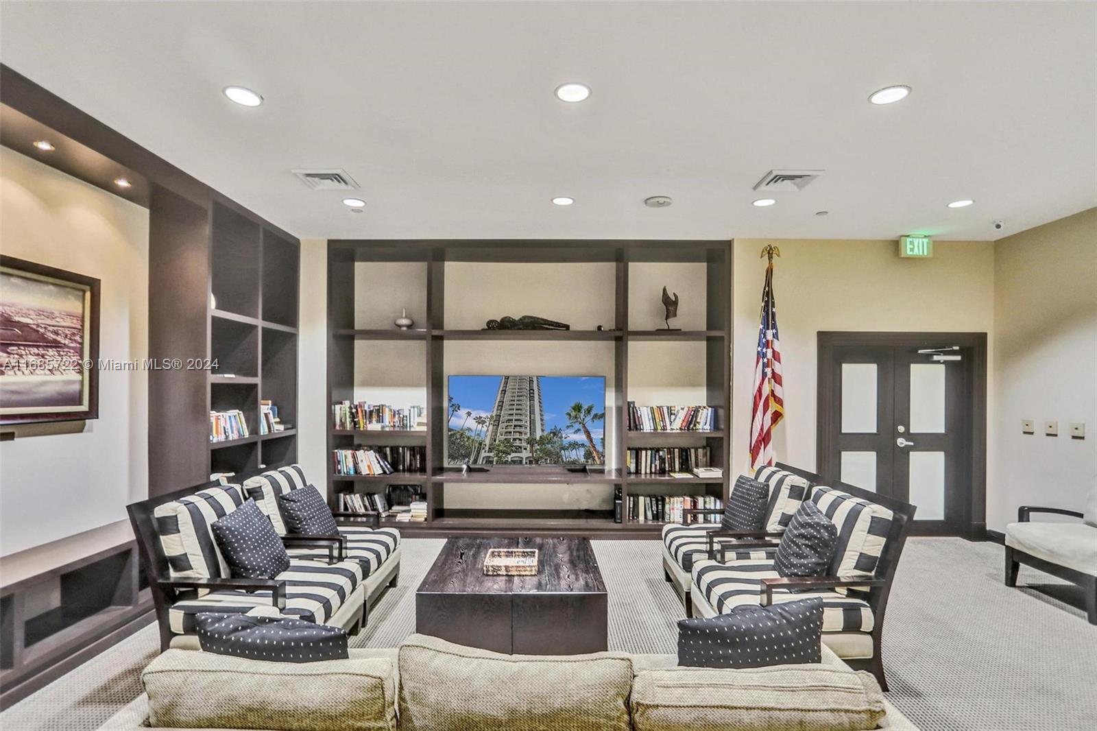 HARBOR TWS AT THE WATERWA - Residential Lease