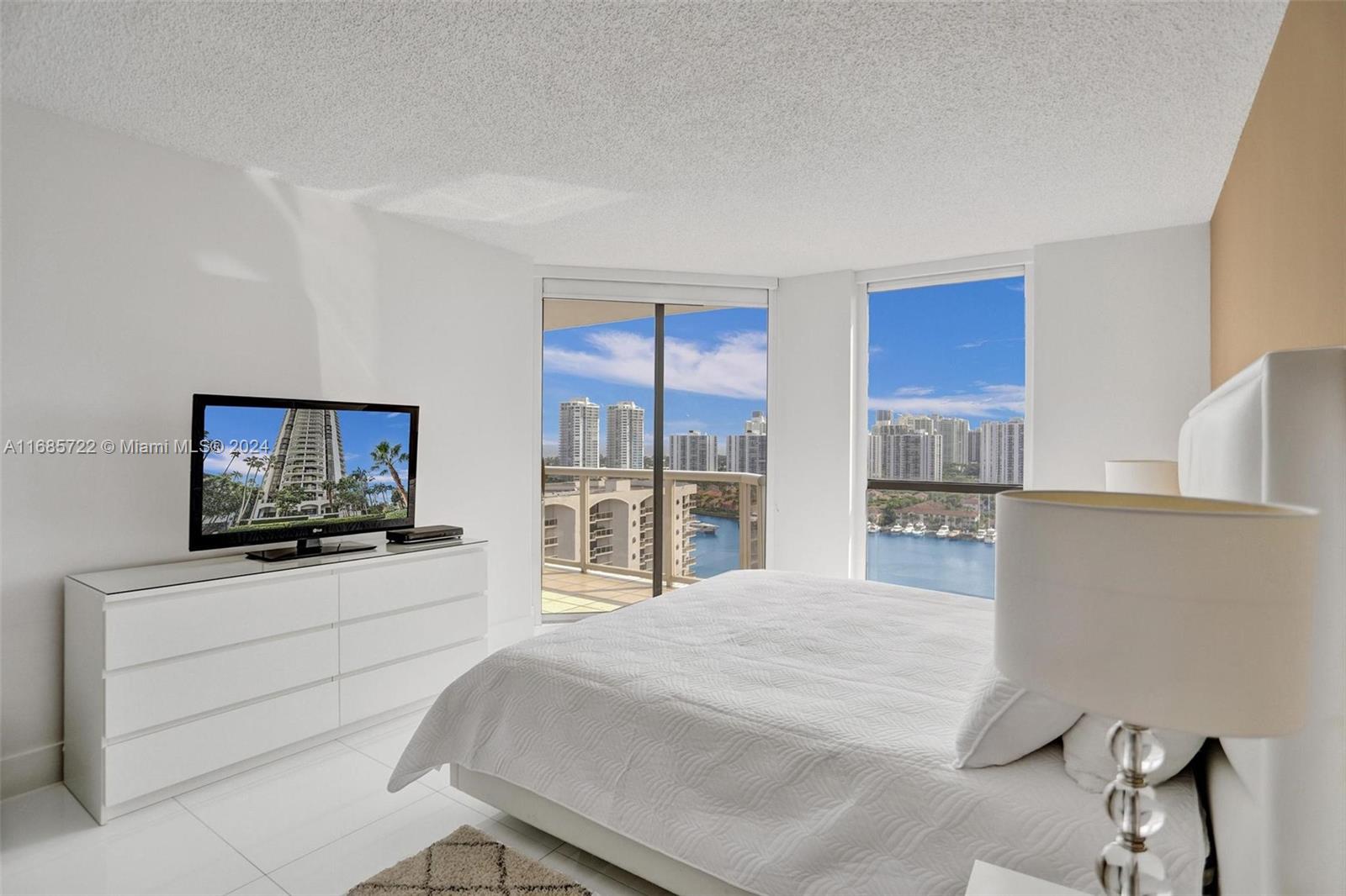 HARBOR TWS AT THE WATERWA - Residential Lease