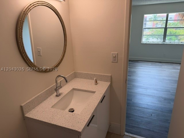 SUMMIT CHASE CONDO - Residential
