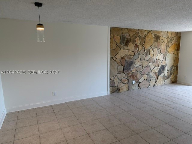 SUMMIT CHASE CONDO - Residential