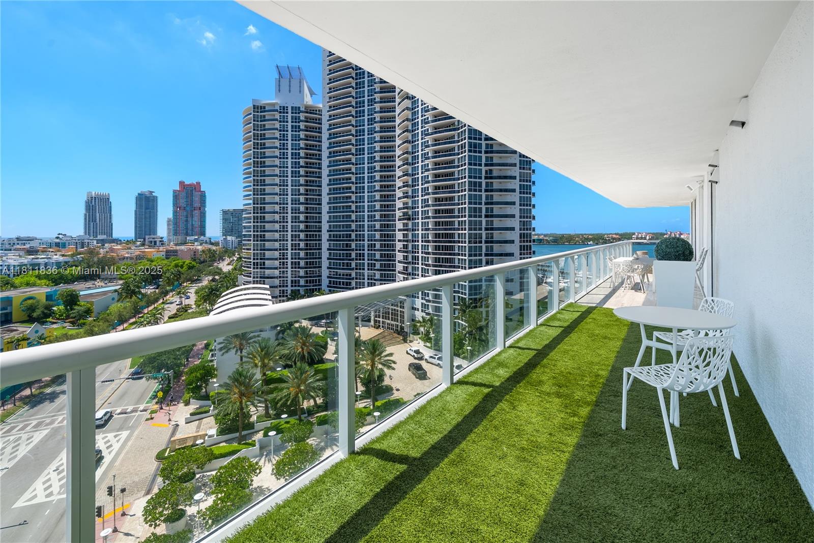 ICON CONDO - Residential